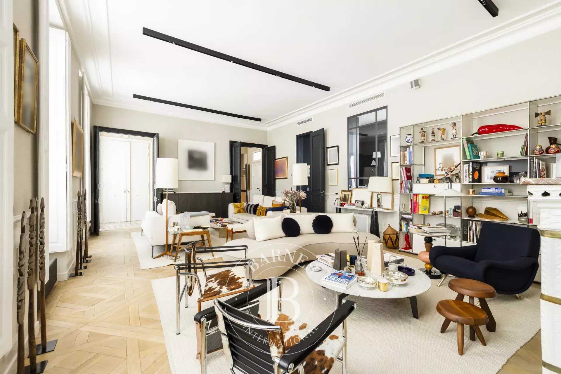 Paris  - Apartment 4 Bedrooms