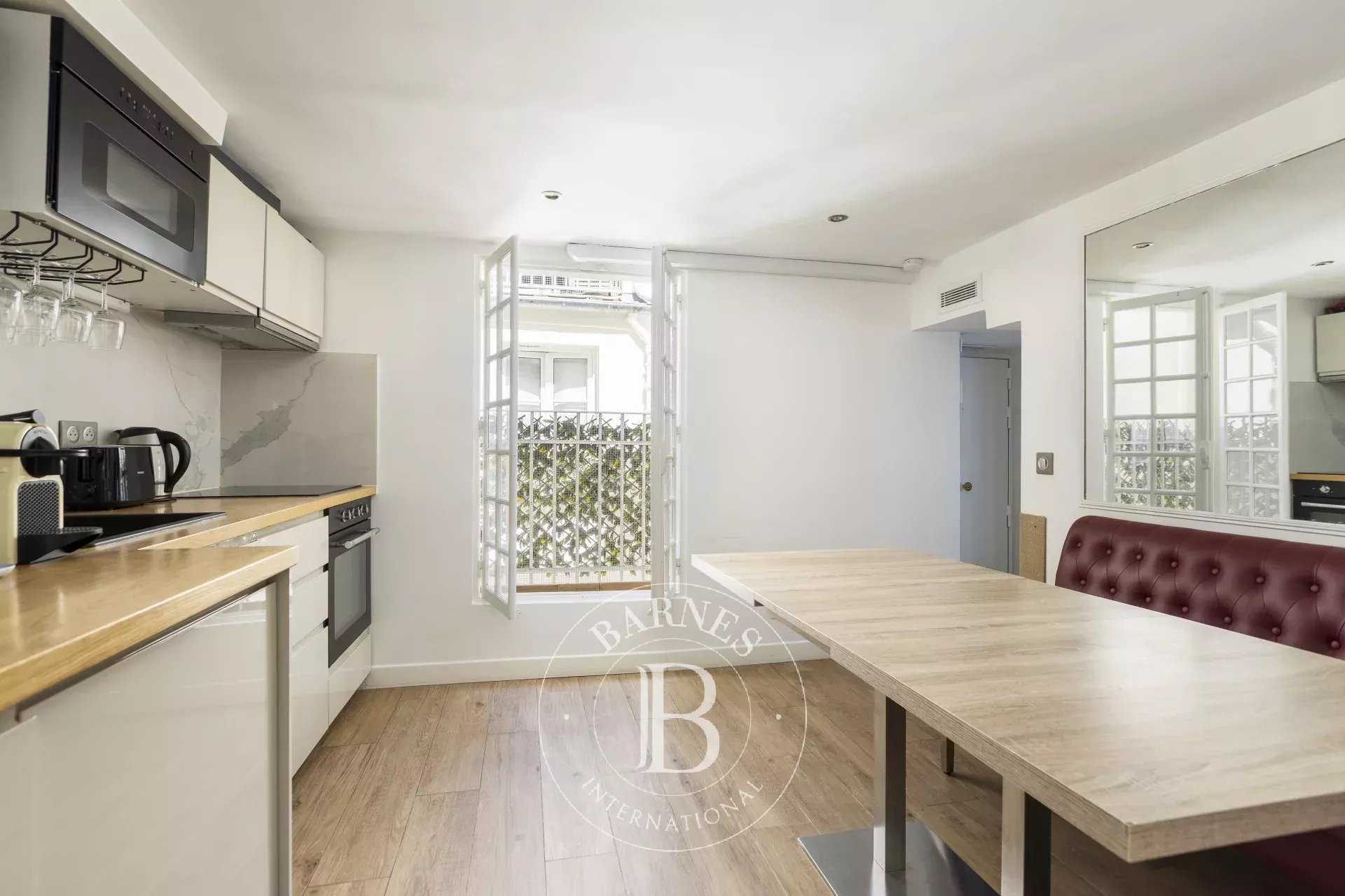 Paris  - Appartement 10 Pièces 5 Chambres
