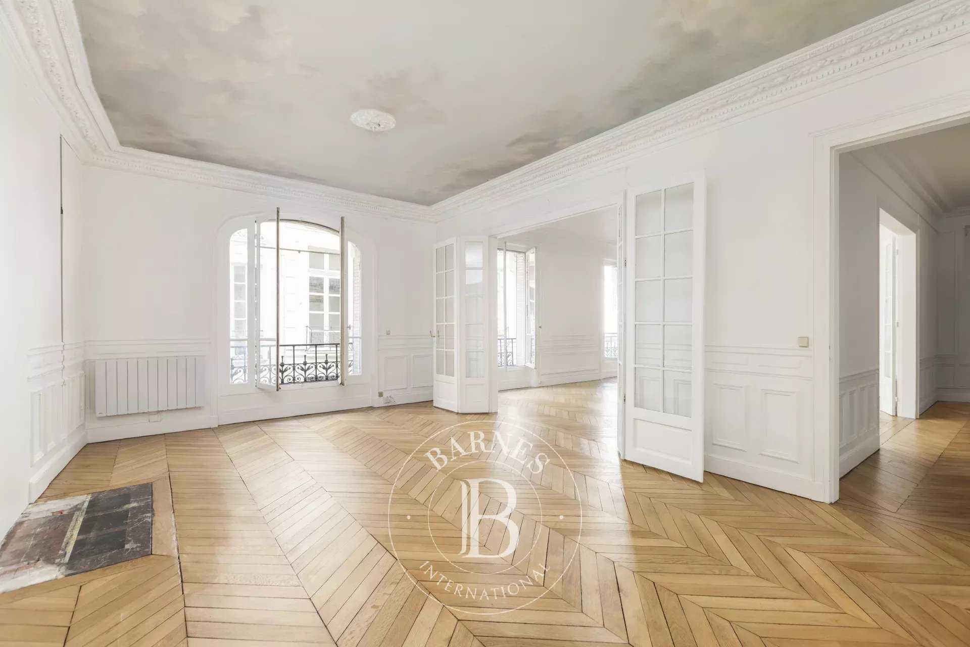 Paris  - Apartment 3 Bedrooms