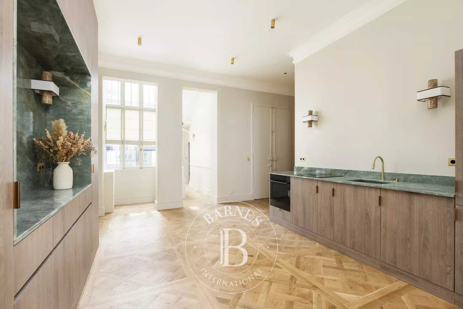 Appartement Paris 75007  -  ref 85737126 (picture 3)