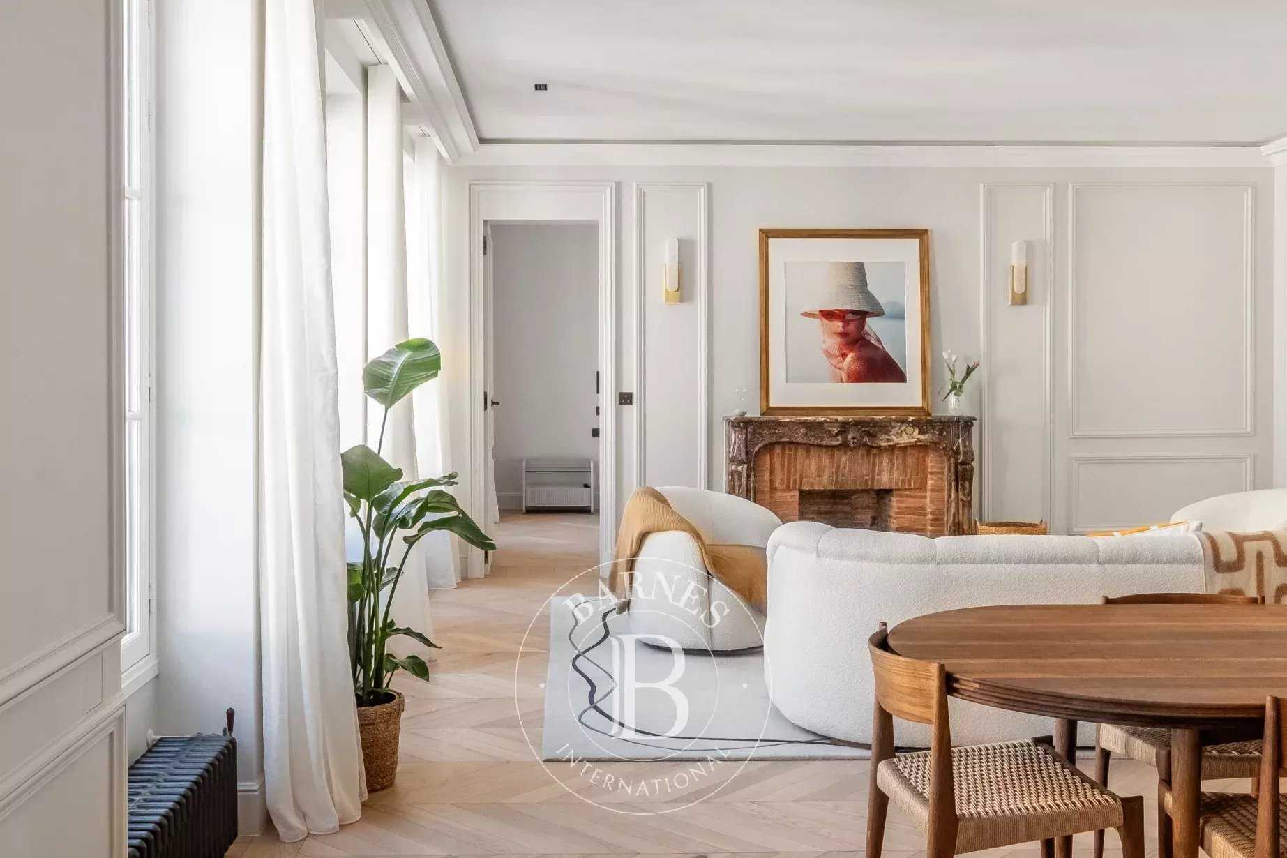 Apartment Paris 75007  -  ref 85647555 (picture 2)