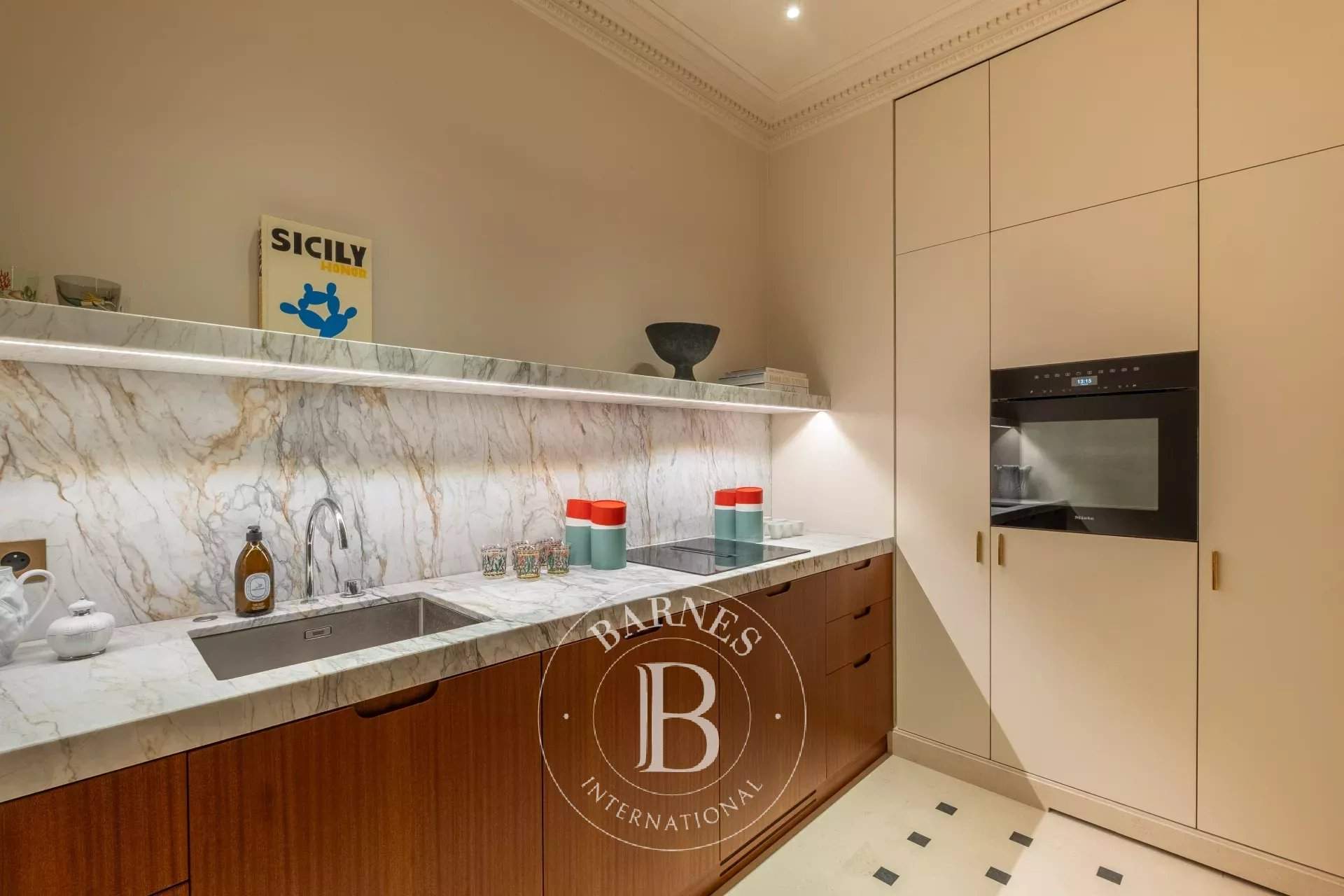 Paris  - Appartement 5 Pi&egrave;ces 3 Chambres - picture 9