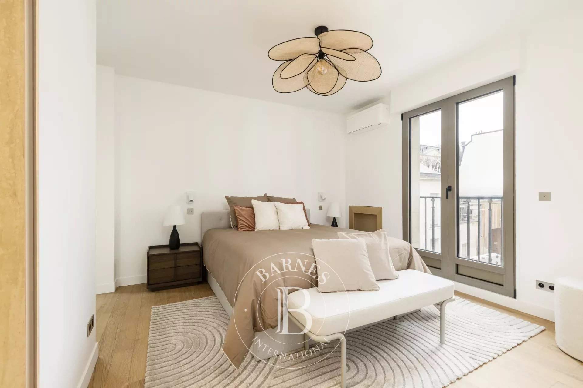 Paris  - Appartement 6 Pi&egrave;ces 2 Chambres - picture 8