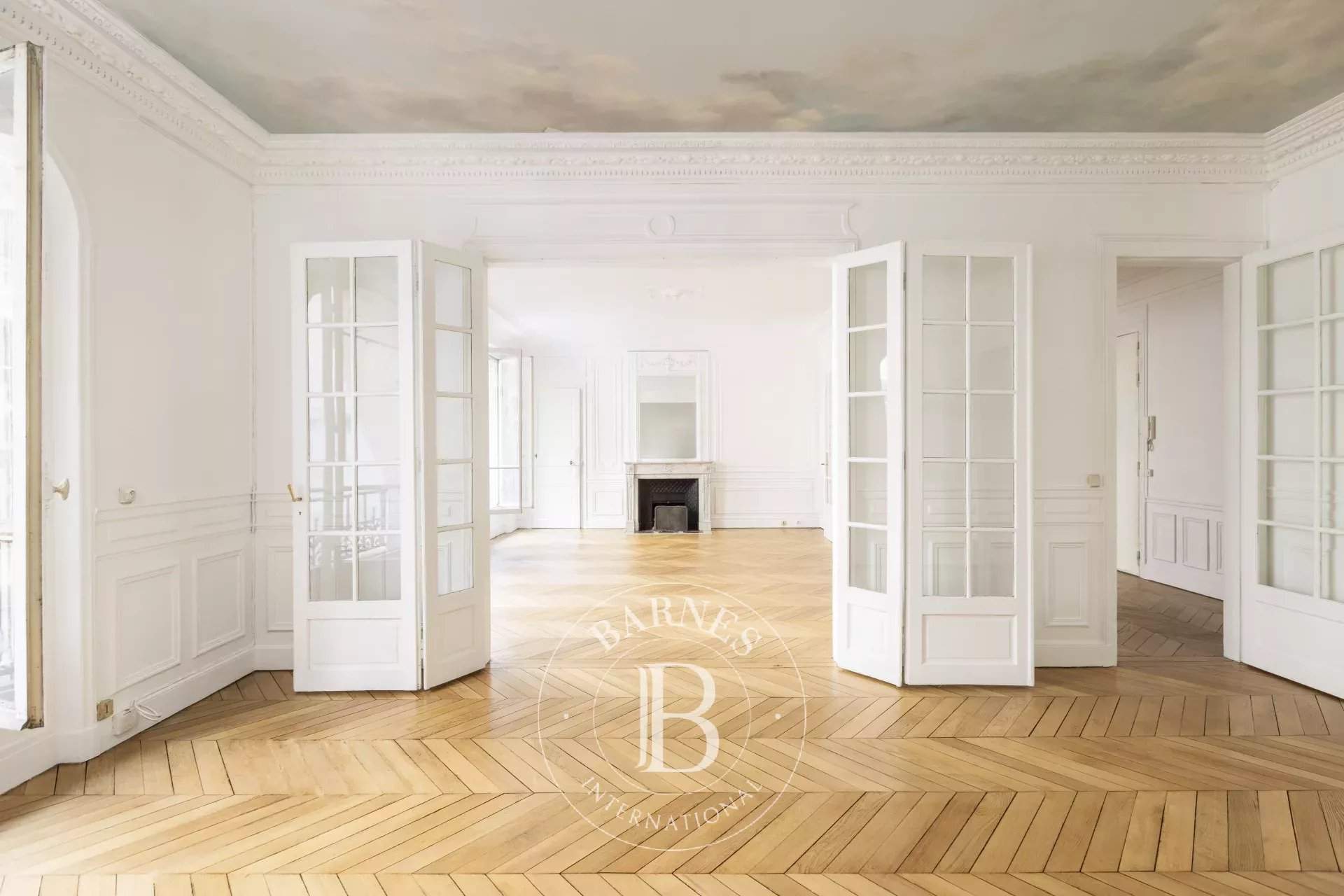 Paris  - Apartment 3 Bedrooms - picture 1