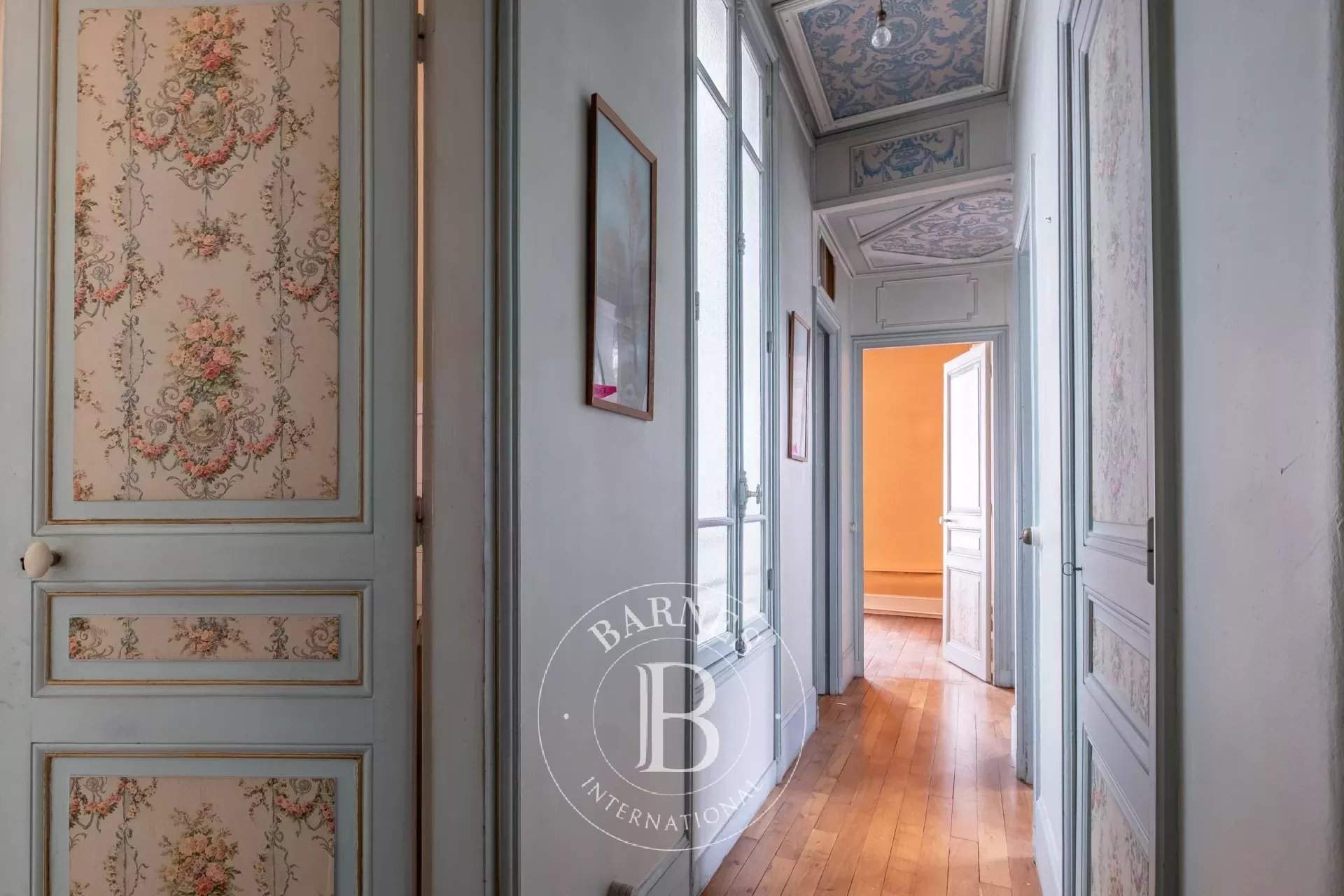 Paris  - Apartment 5 Bedrooms - picture 12