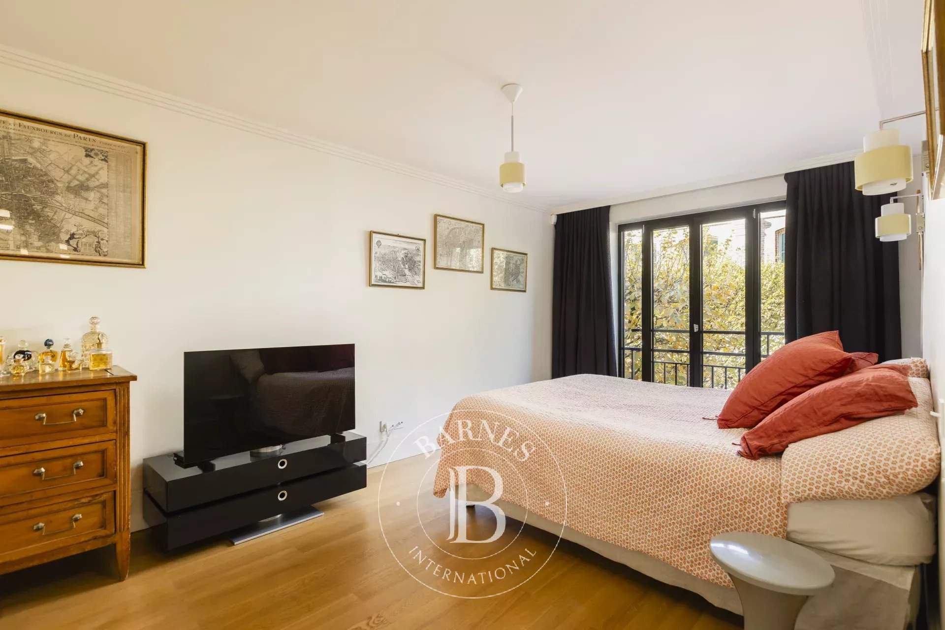 Paris  - Appartement 7 Pi&egrave;ces 3 Chambres - picture 15