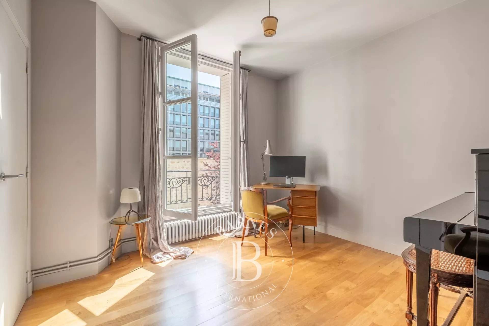 Paris  - Appartement 5 Pi&egrave;ces 3 Chambres - picture 14