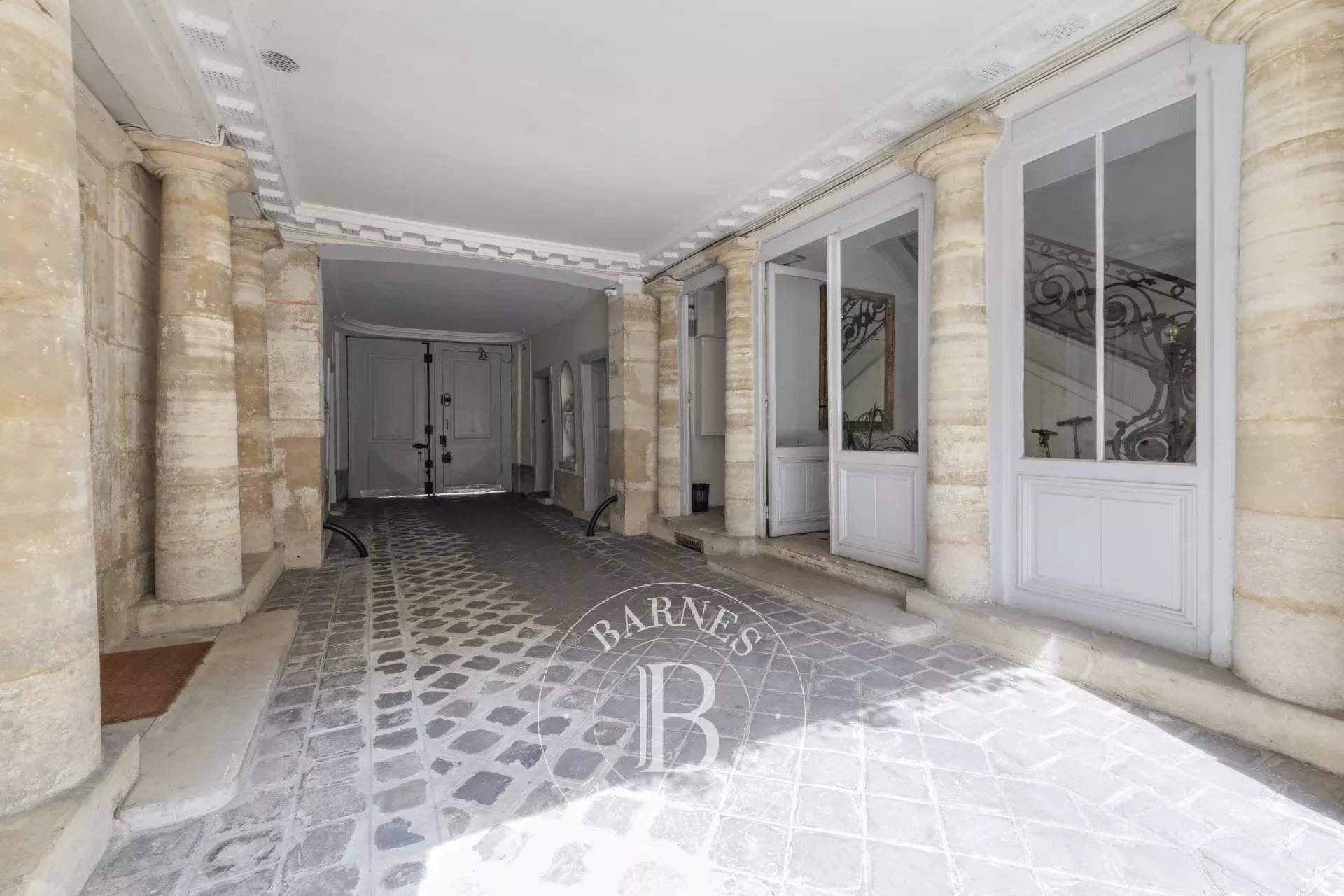 Paris  - Apartment 2 Bedrooms - picture 16