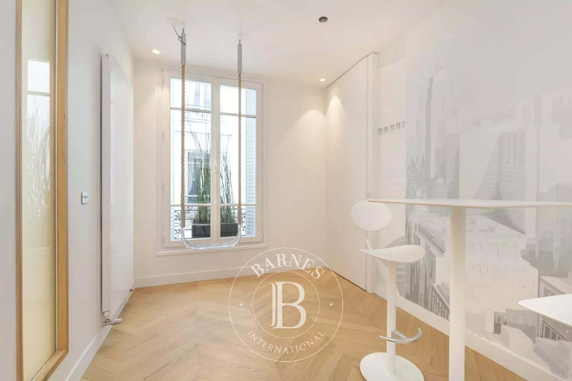 Paris  - Appartement 8 Pièces 4 Chambres - picture 10