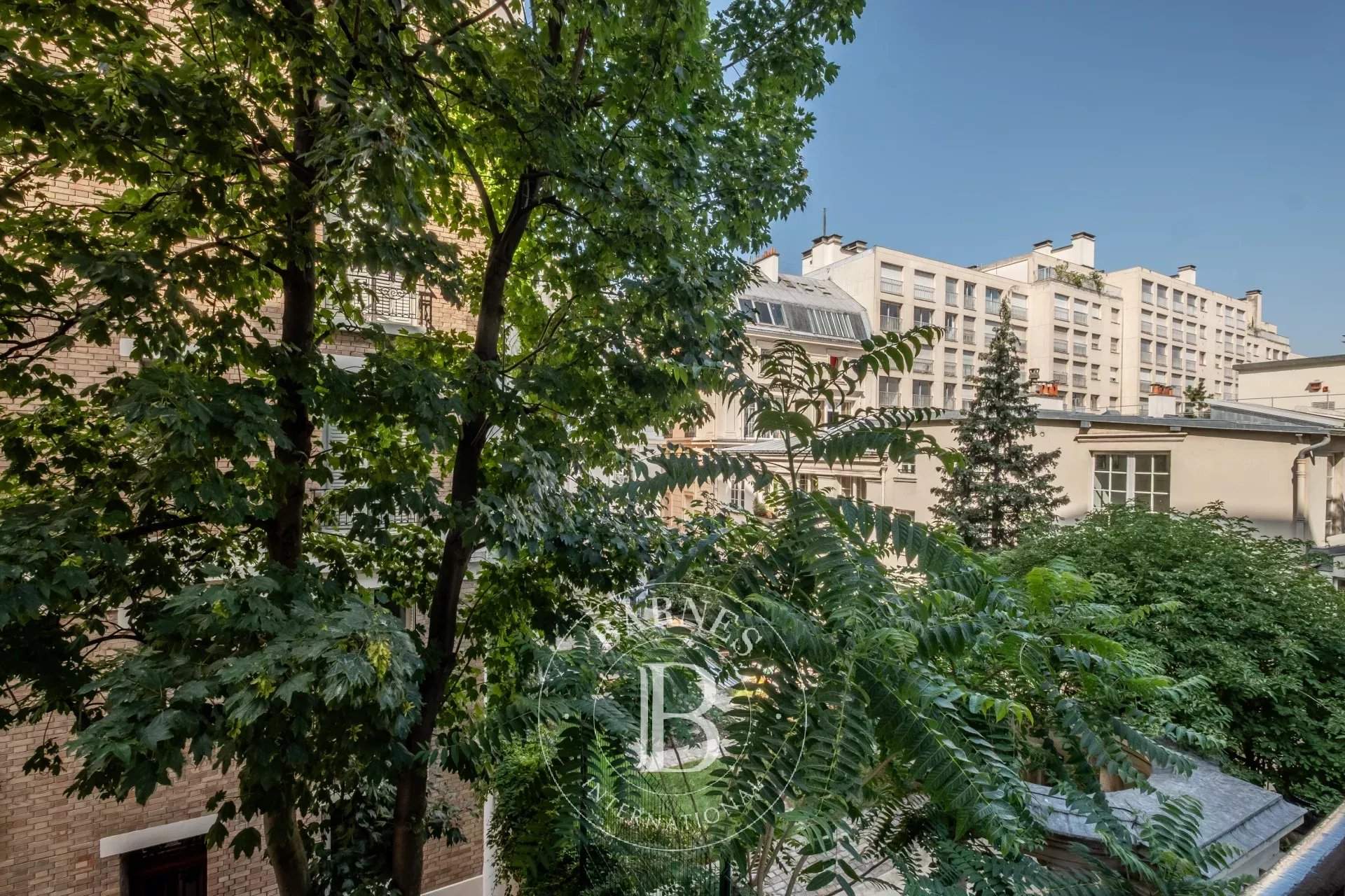 Paris  - Appartement 5 Pi&egrave;ces 3 Chambres - picture 6