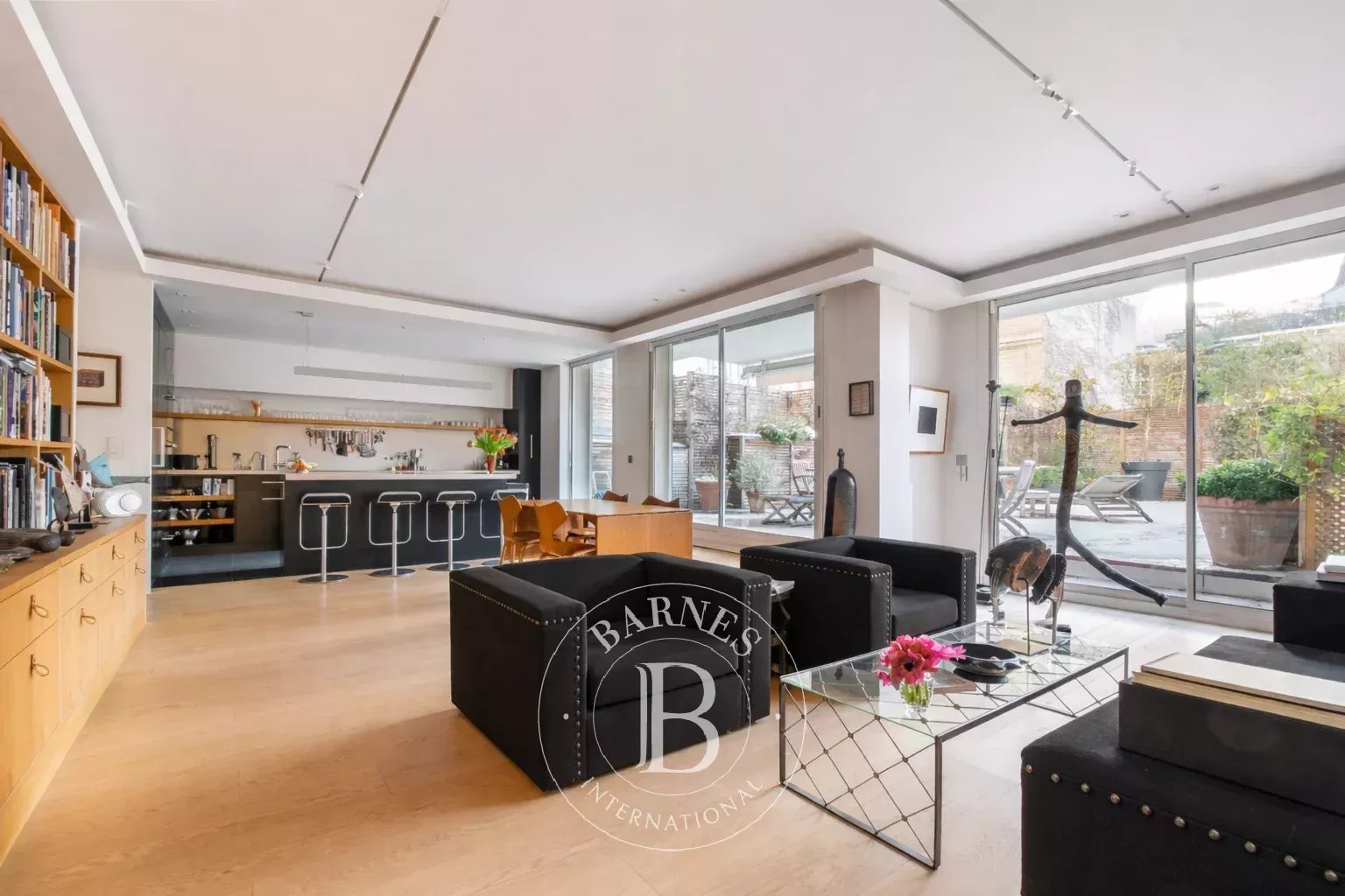 Paris  - Apartment 2 Bedrooms - picture 2