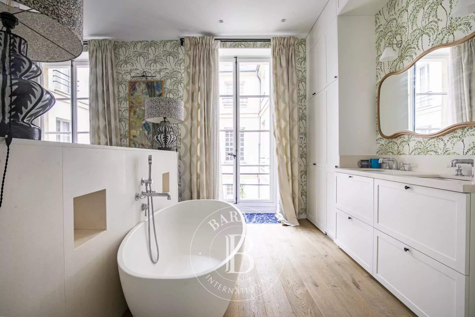 Paris  - Appartement 5 Pi&egrave;ces 2 Chambres - picture 10