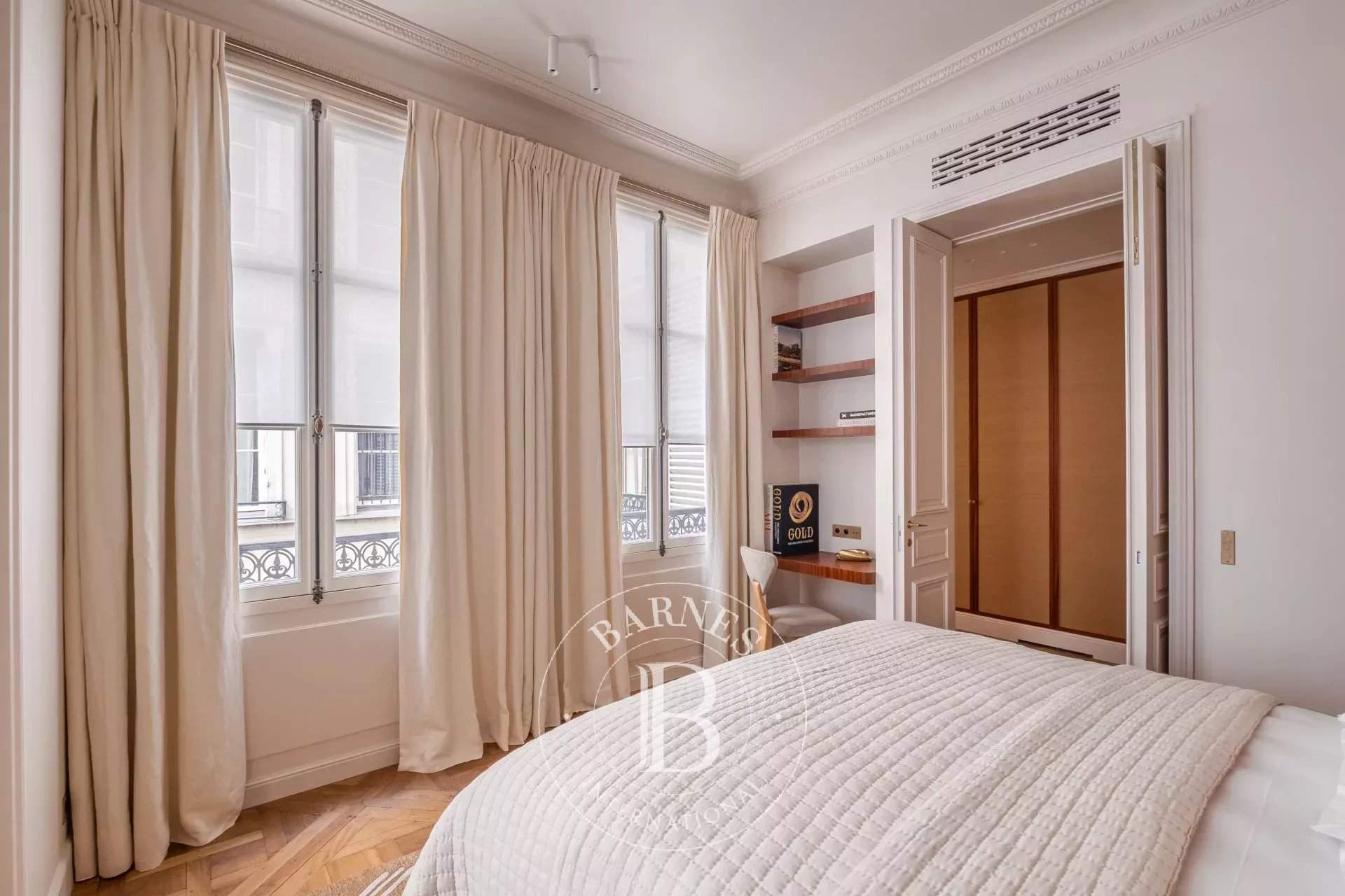 Paris  - Appartement 5 Pi&egrave;ces 3 Chambres - picture 12