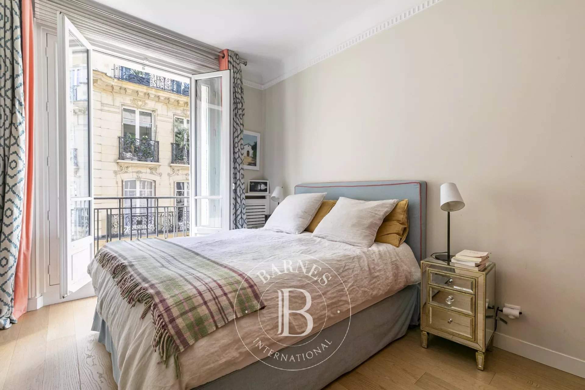 Paris  - Apartment 3 Bedrooms - picture 12