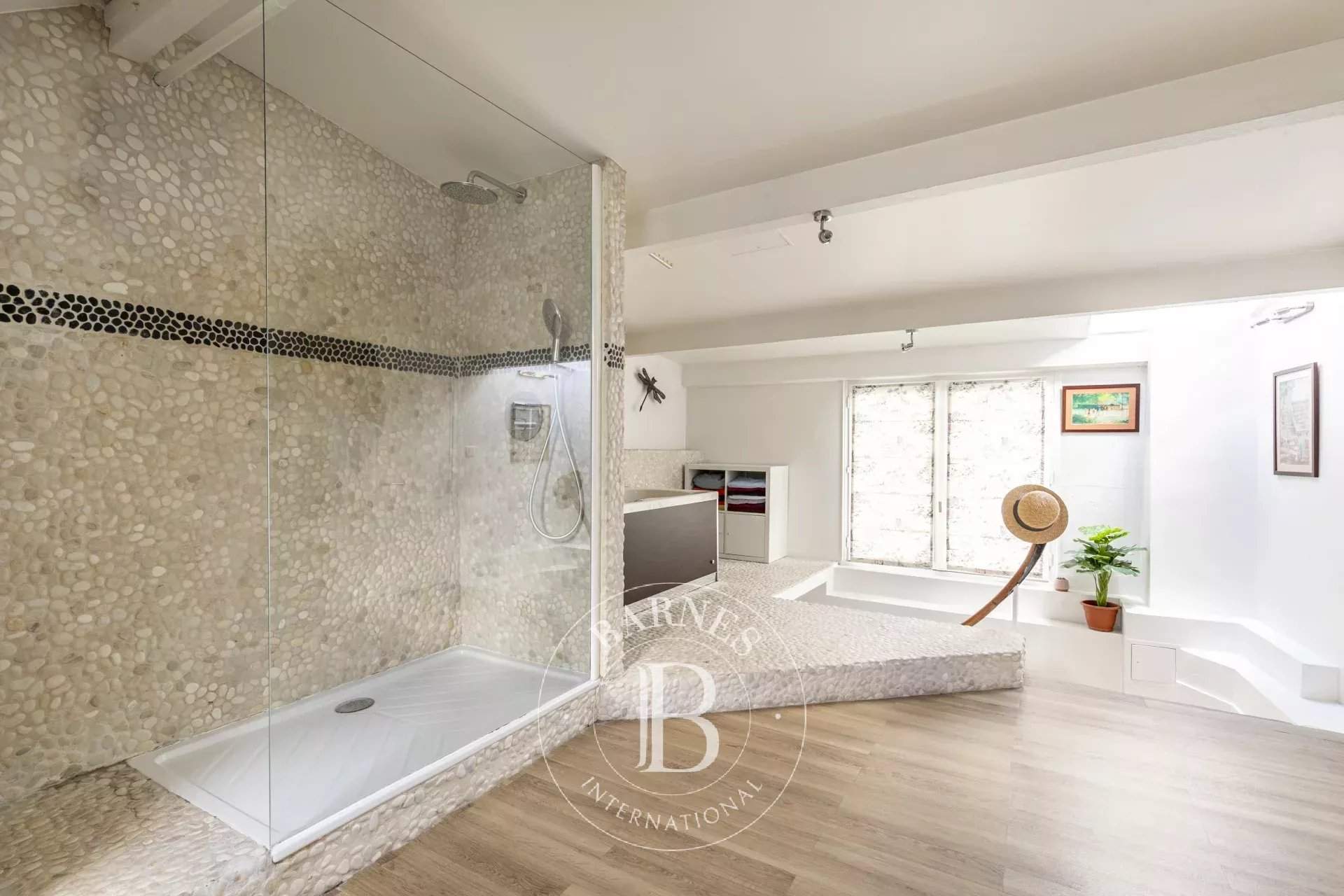 Paris  - Apartment 4 Bedrooms - picture 11