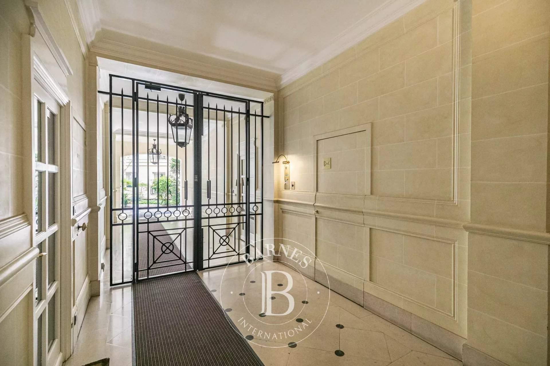 Paris  - Apartment 2 Bedrooms - picture 17