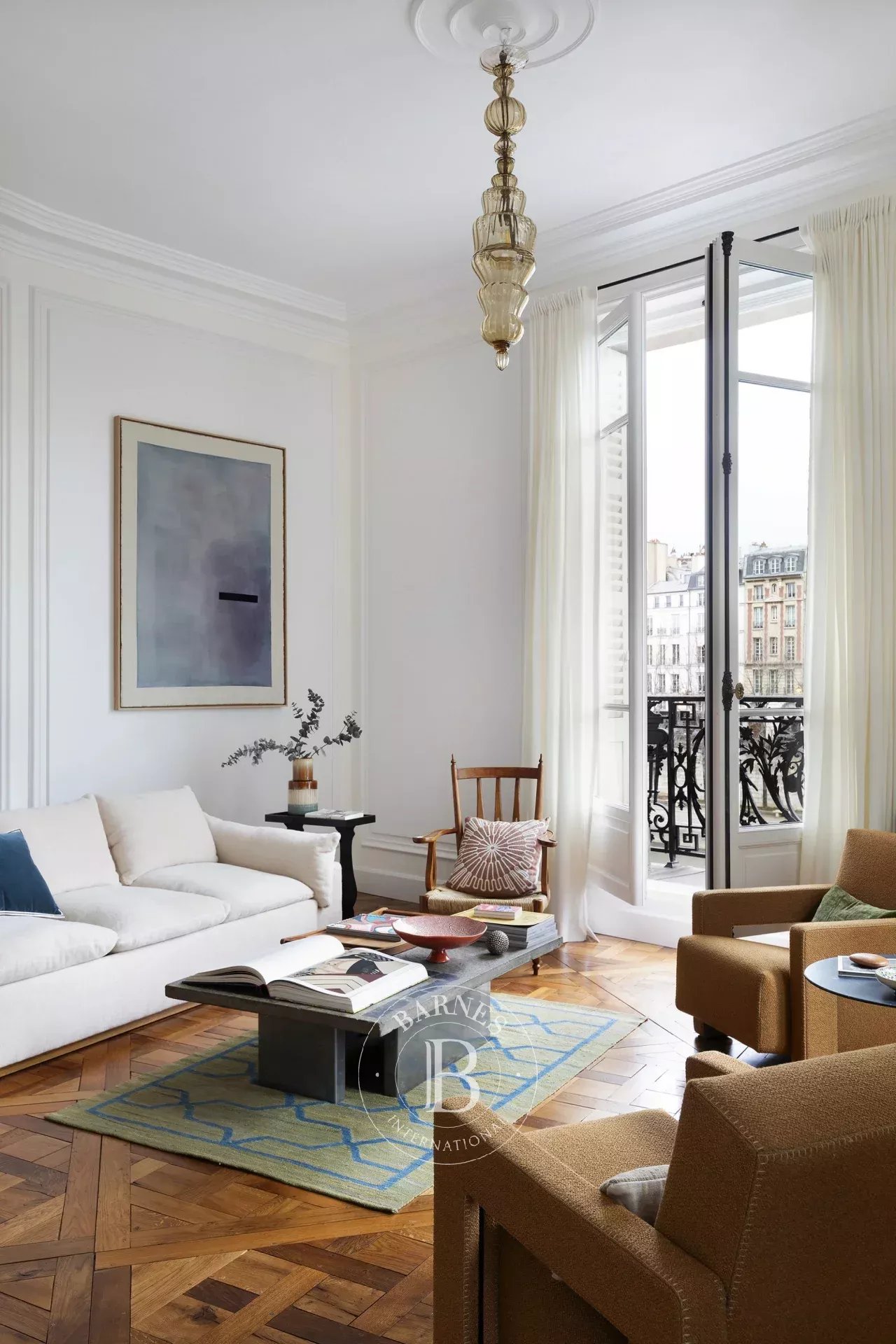 Paris  - Appartement 4 Pi&egrave;ces 2 Chambres - picture 2