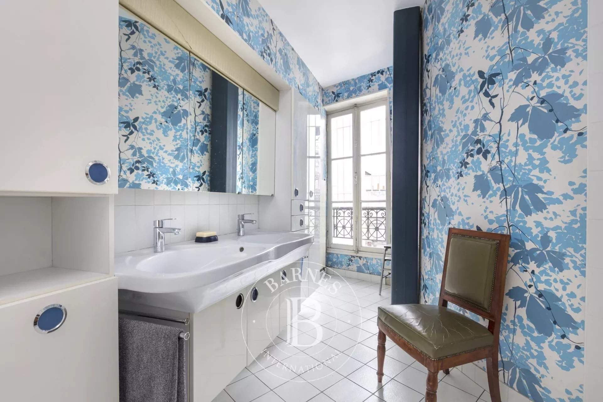 Paris  - Apartment 3 Bedrooms - picture 12