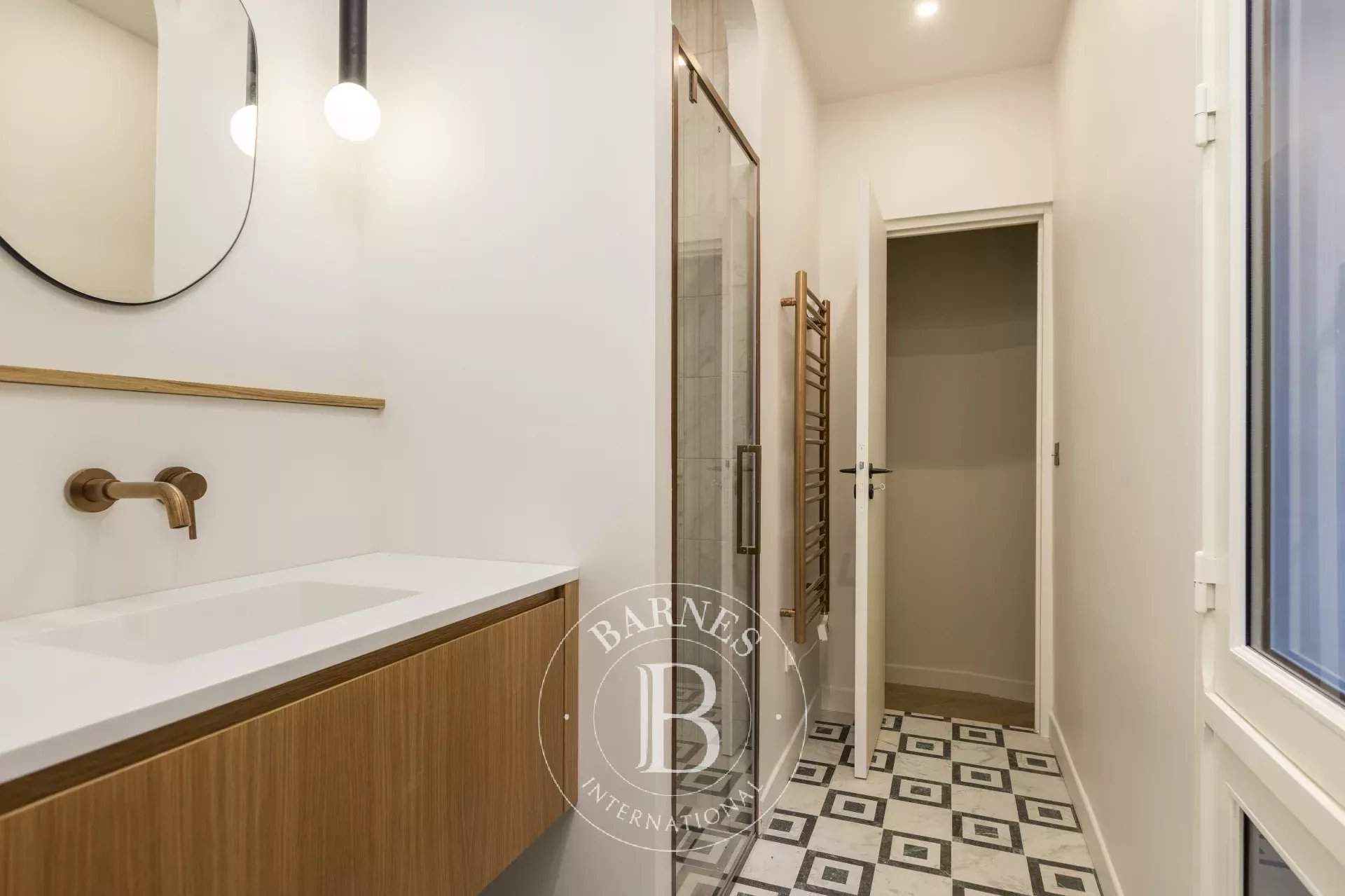 Paris  - Appartement 5 Pi&egrave;ces 3 Chambres - picture 11