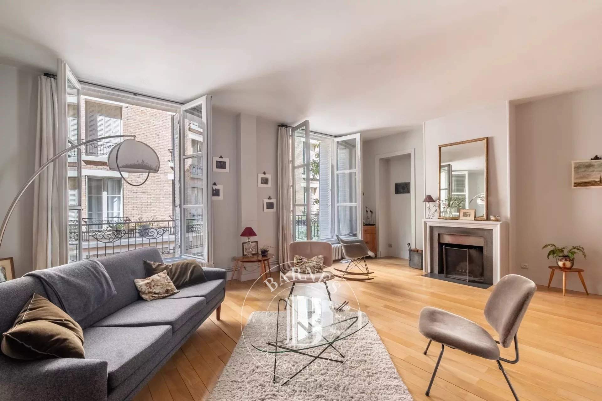 Paris  - Appartement 5 Pi&egrave;ces 3 Chambres - picture 4