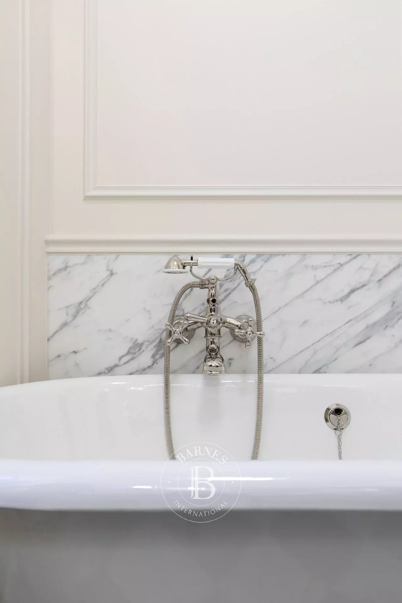 Paris  - Appartement 4 Pi&egrave;ces 2 Chambres - picture 9