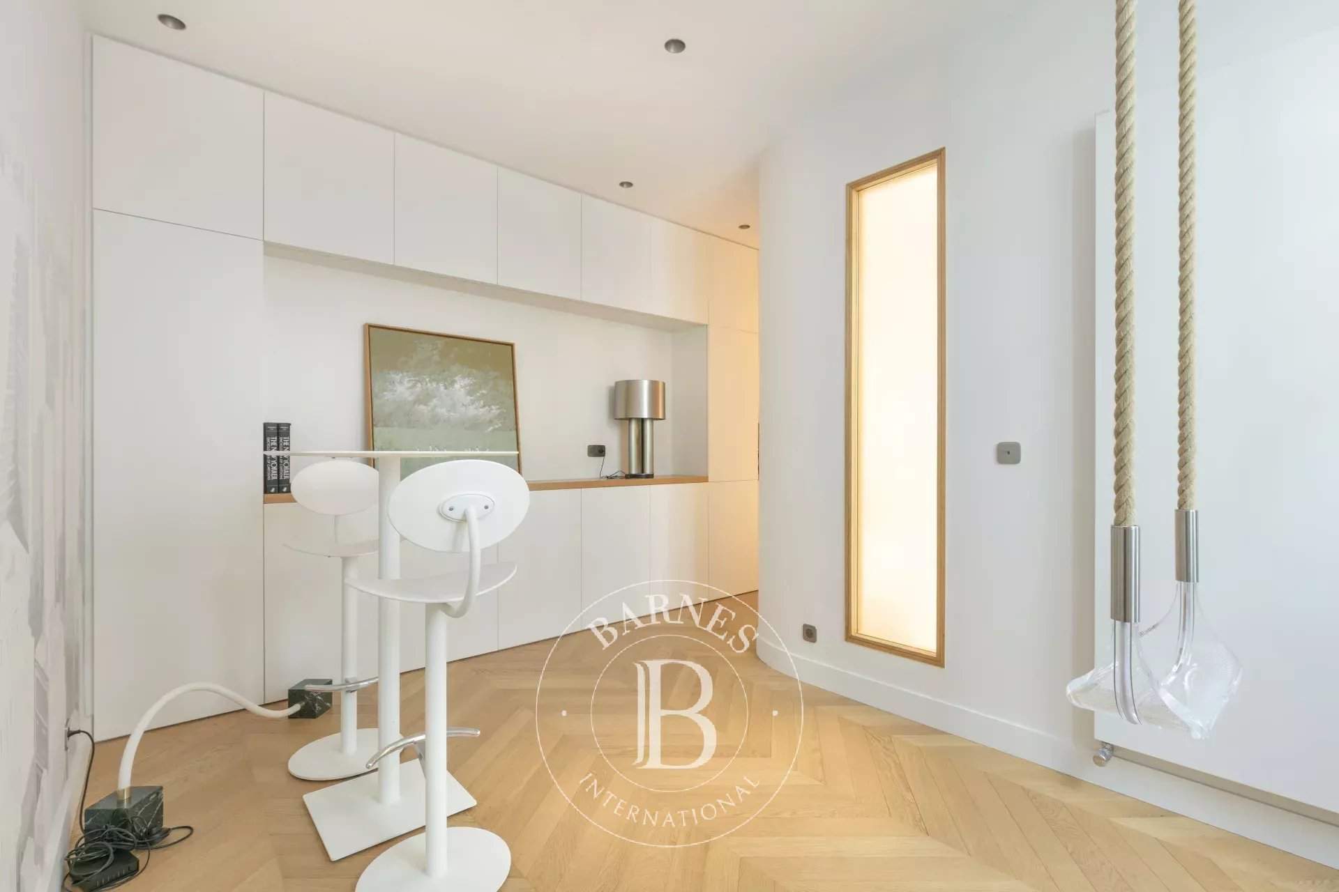 Paris  - Appartement 8 Pièces 4 Chambres - picture 9