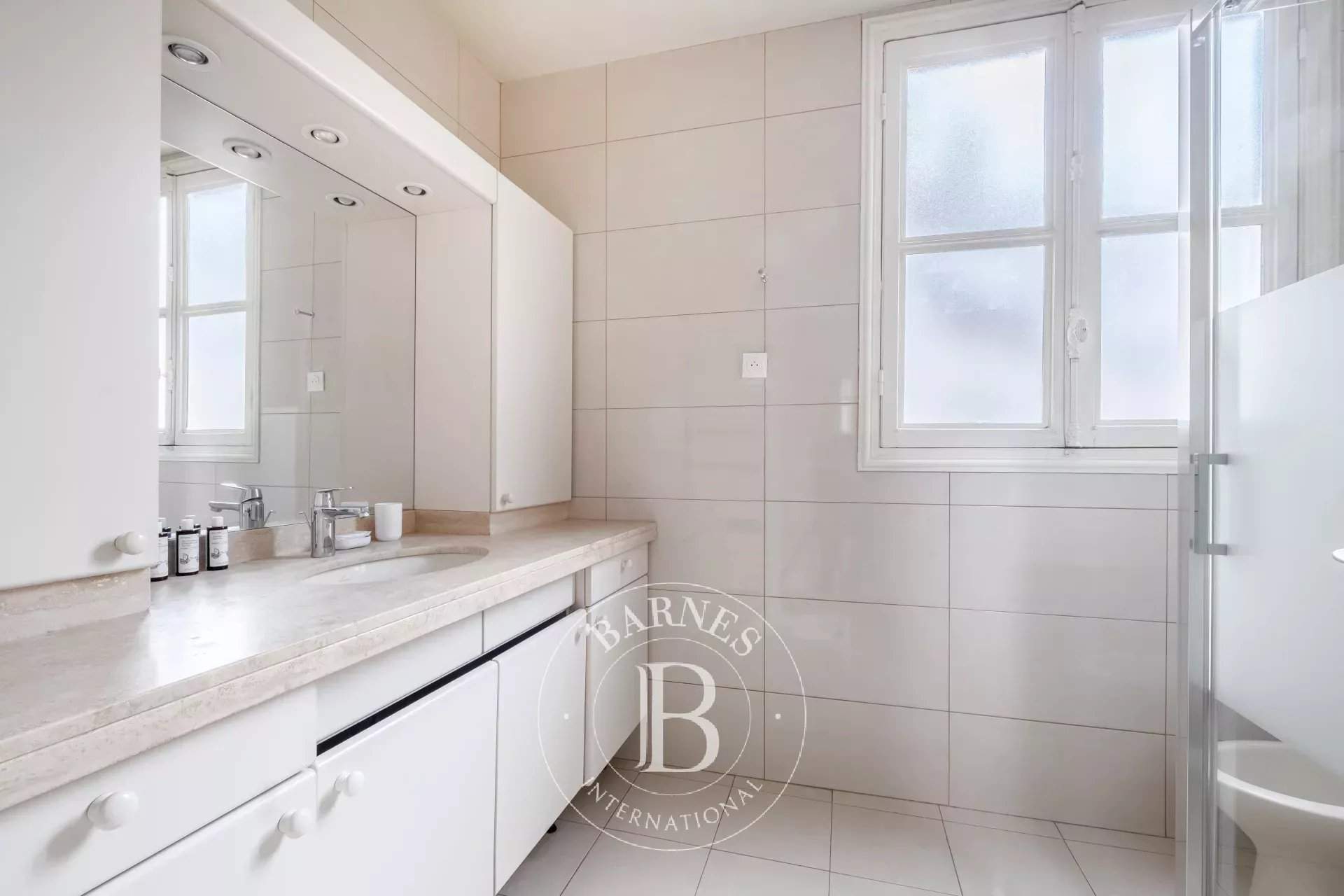 Paris  - Appartement 4 Pi&egrave;ces 2 Chambres - picture 13