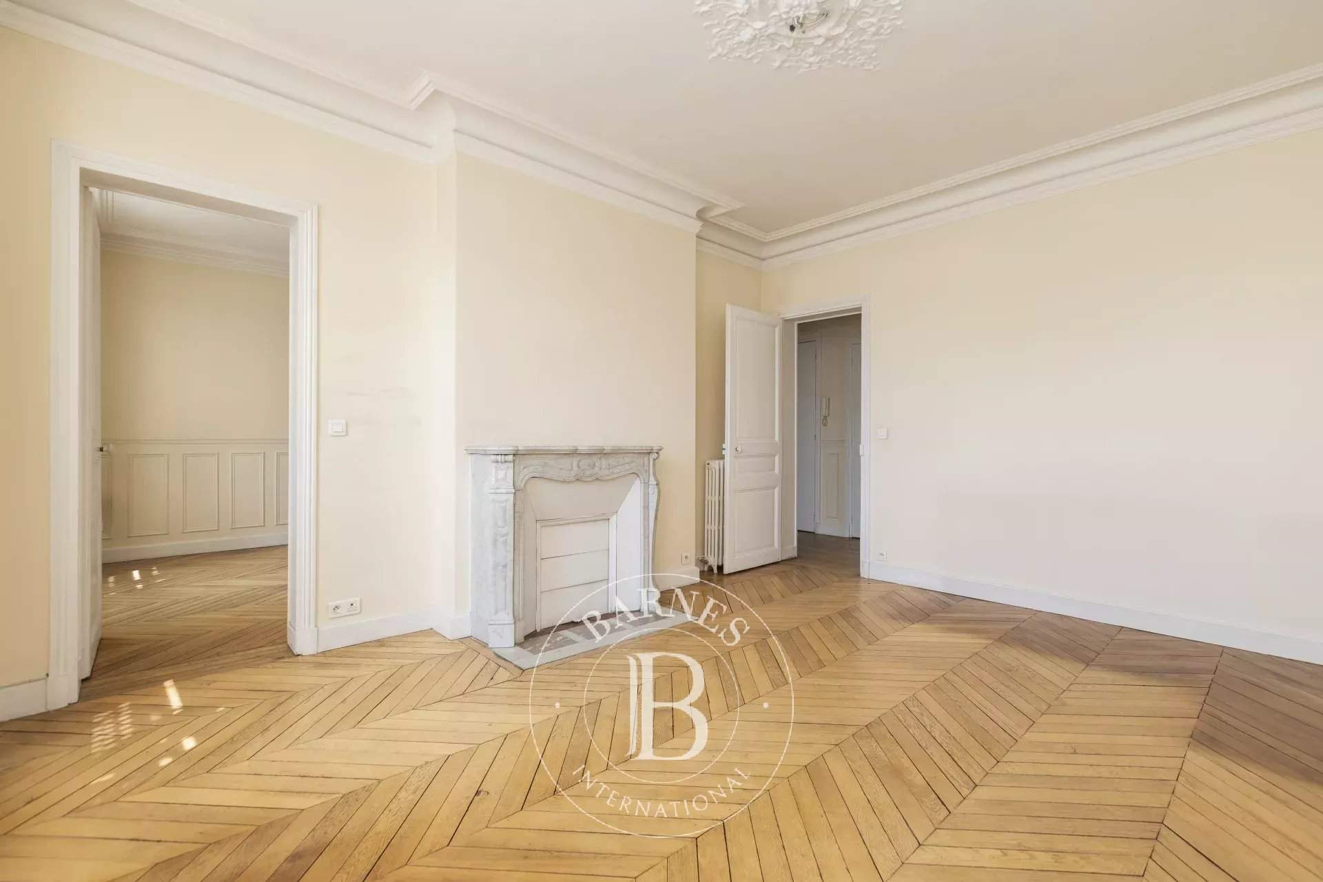 Paris  - Apartment 3 Bedrooms - picture 2