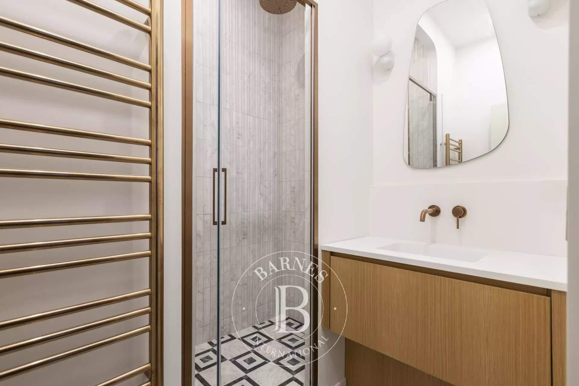 Paris  - Appartement 5 Pi&egrave;ces 3 Chambres - picture 9