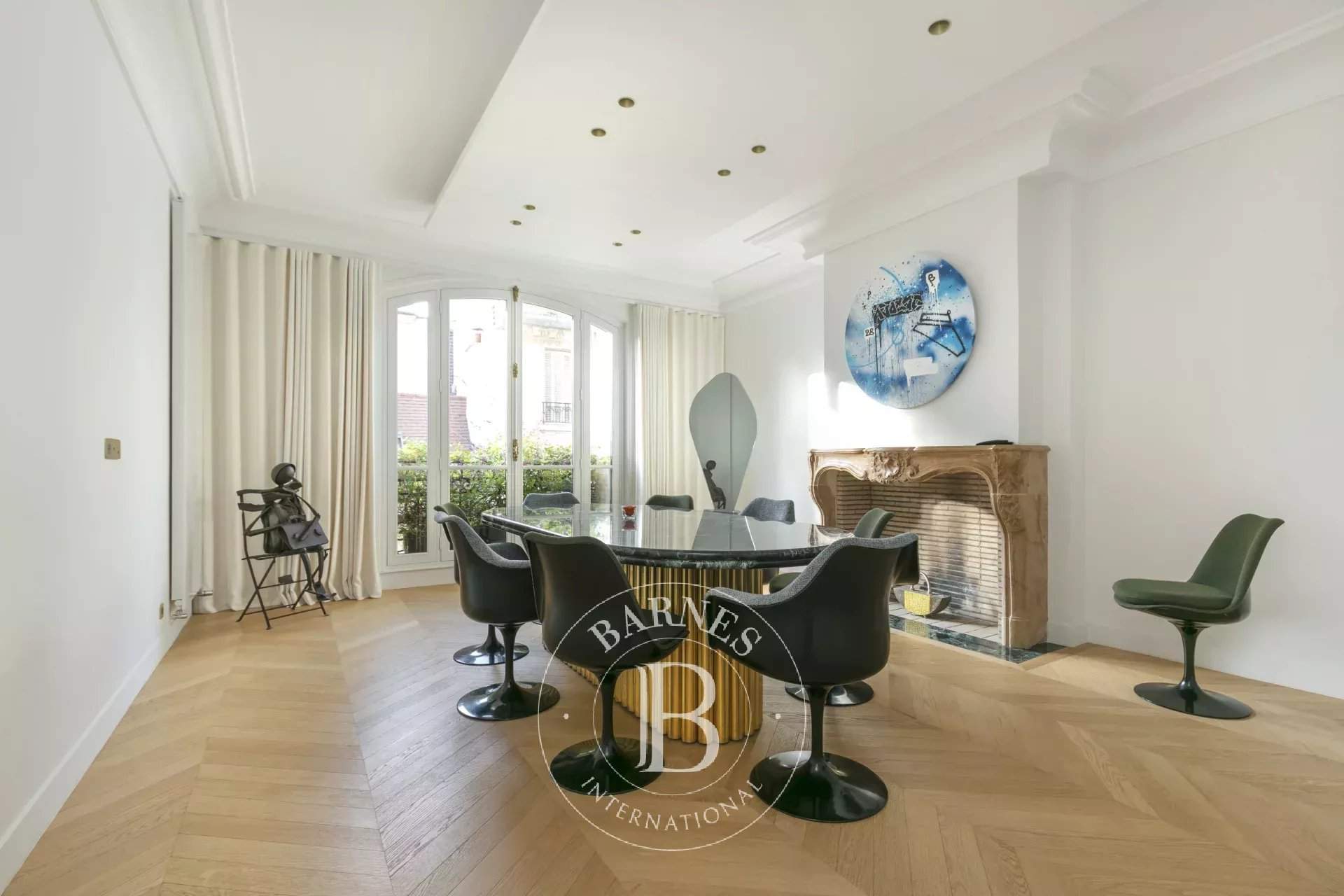 Paris  - Appartement 8 Pièces 4 Chambres - picture 2