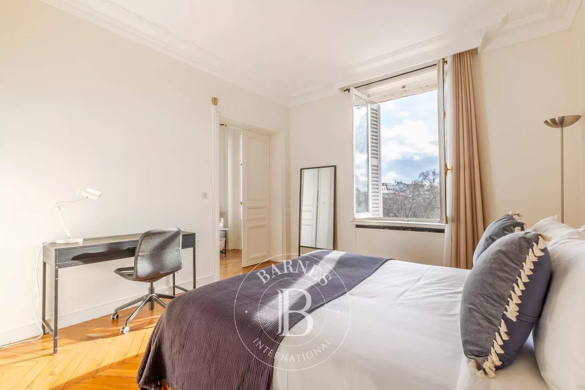 Paris  - Appartement 4 Pi&egrave;ces 2 Chambres - picture 7