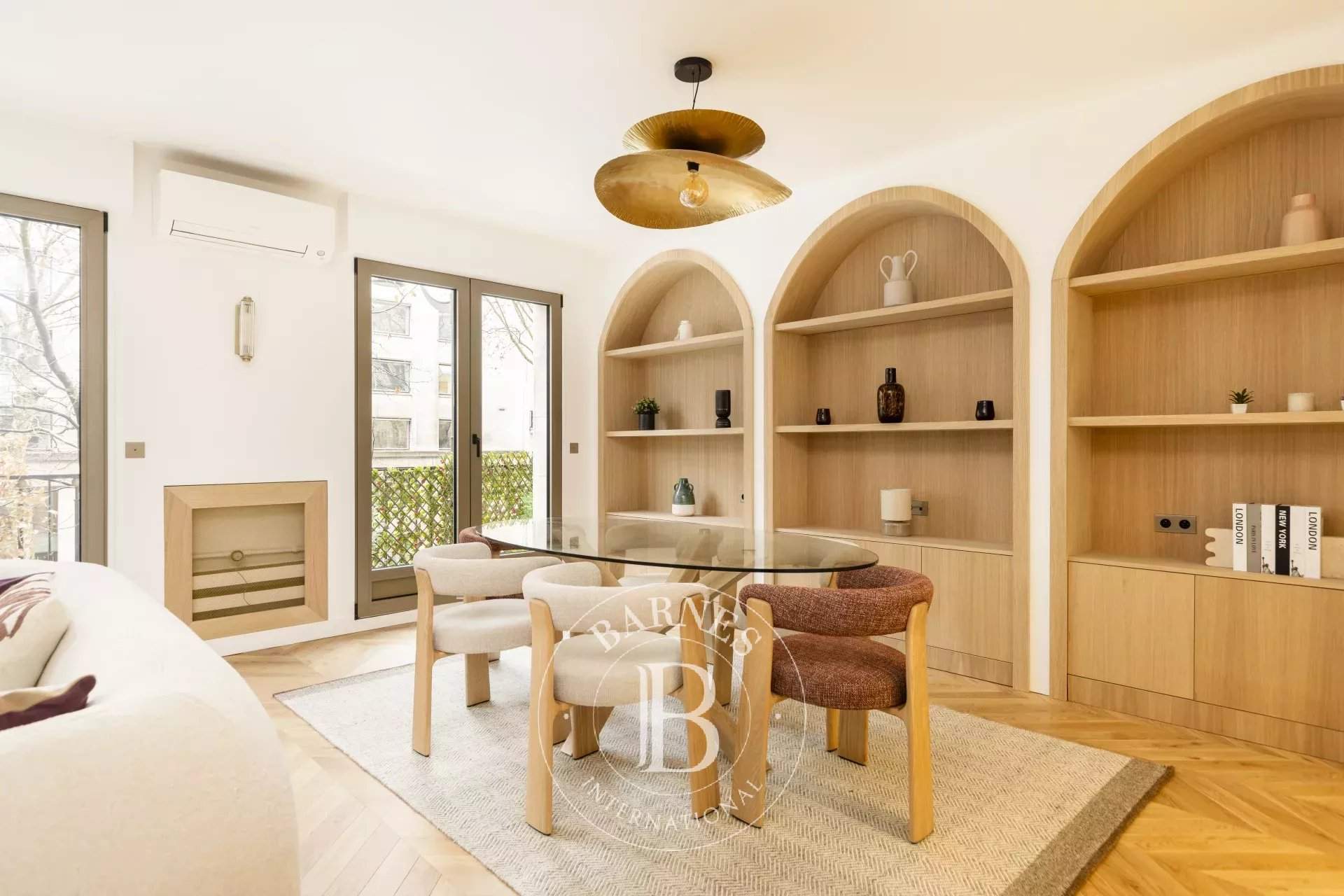 Paris  - Appartement 6 Pi&egrave;ces 2 Chambres - picture 4