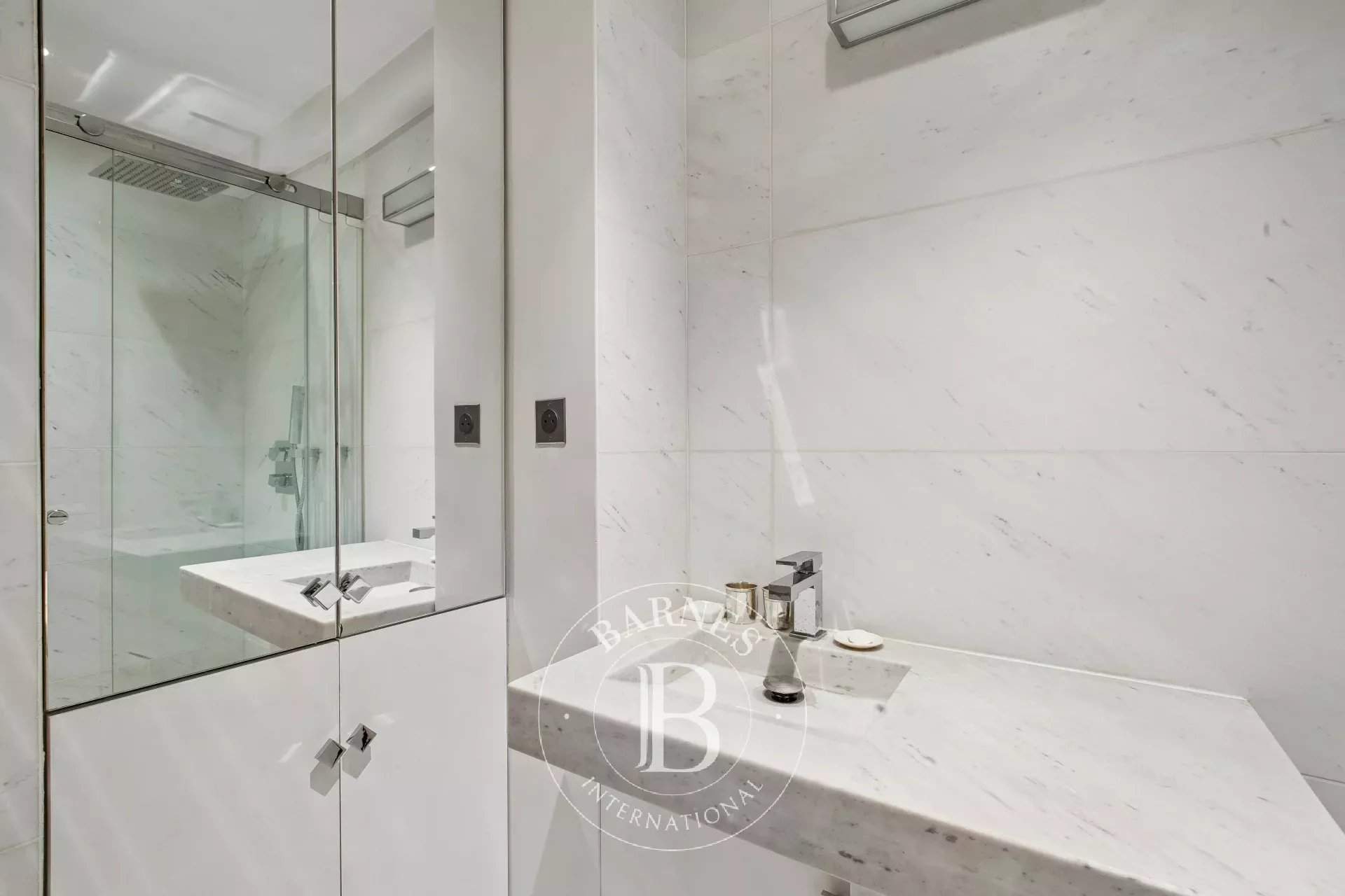 Paris  - Apartment 2 Bedrooms - picture 12
