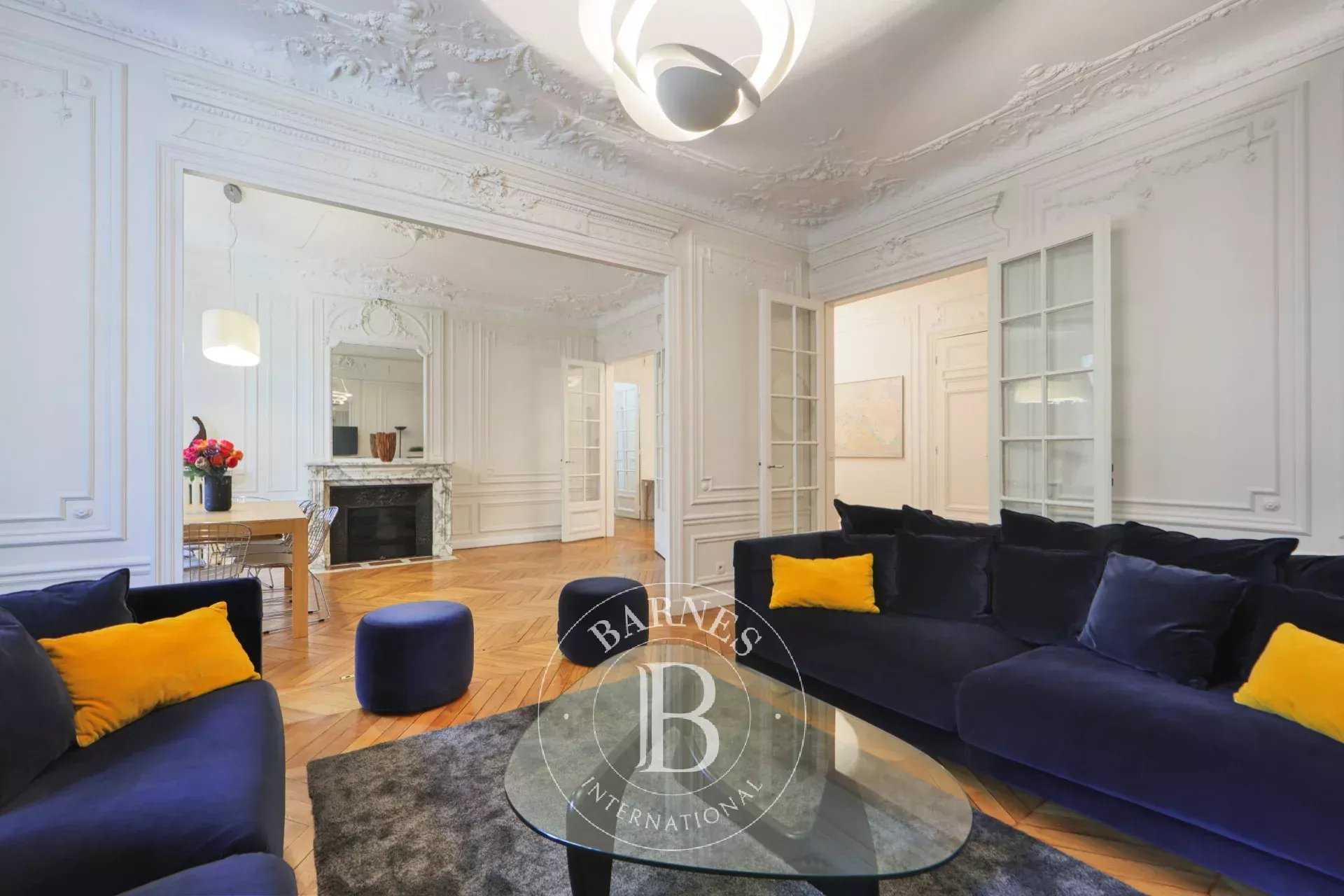 Paris  - Appartement 5 Pi&egrave;ces 3 Chambres