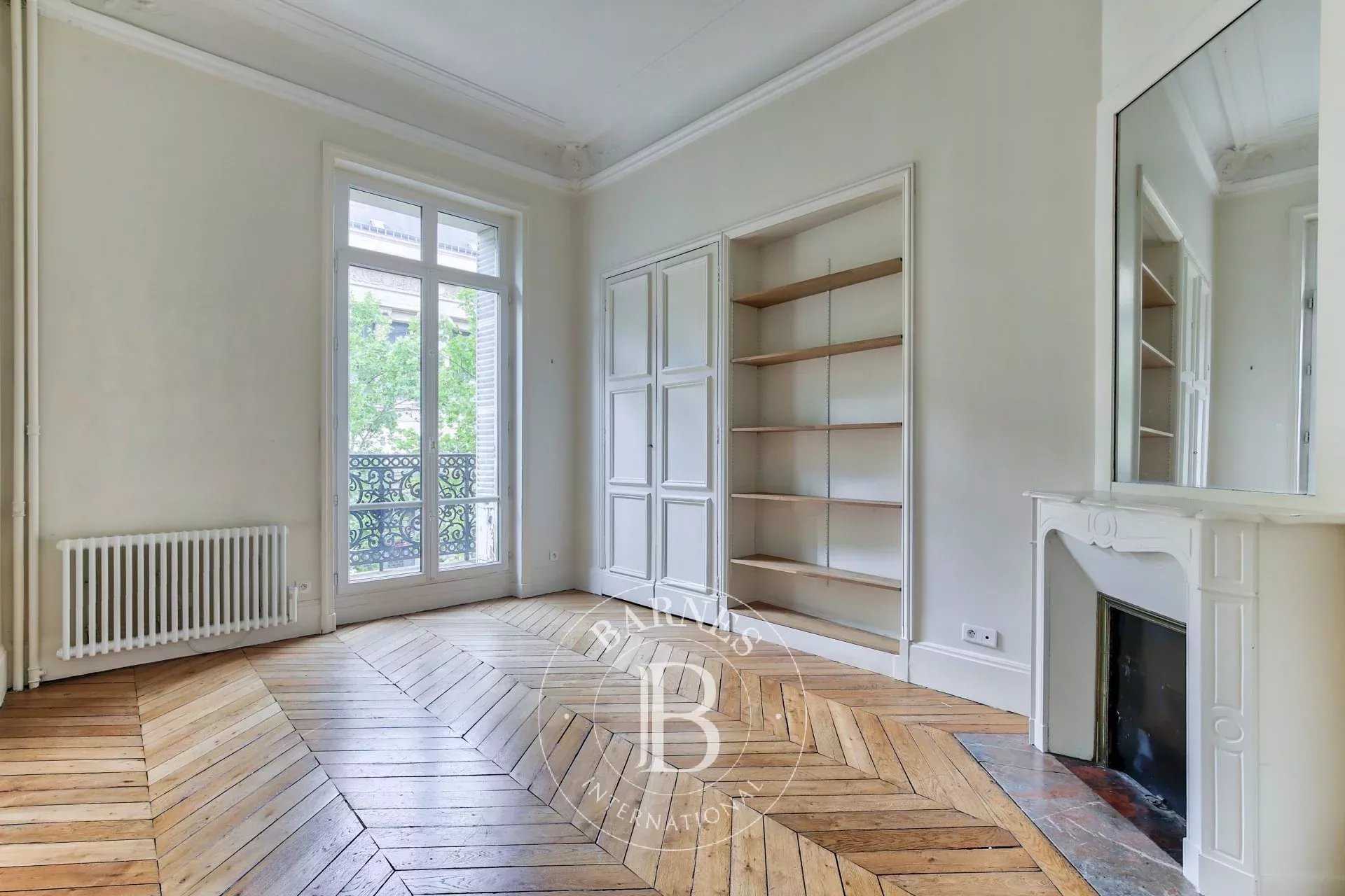 Paris  - Appartement 6 Pi&egrave;ces 4 Chambres