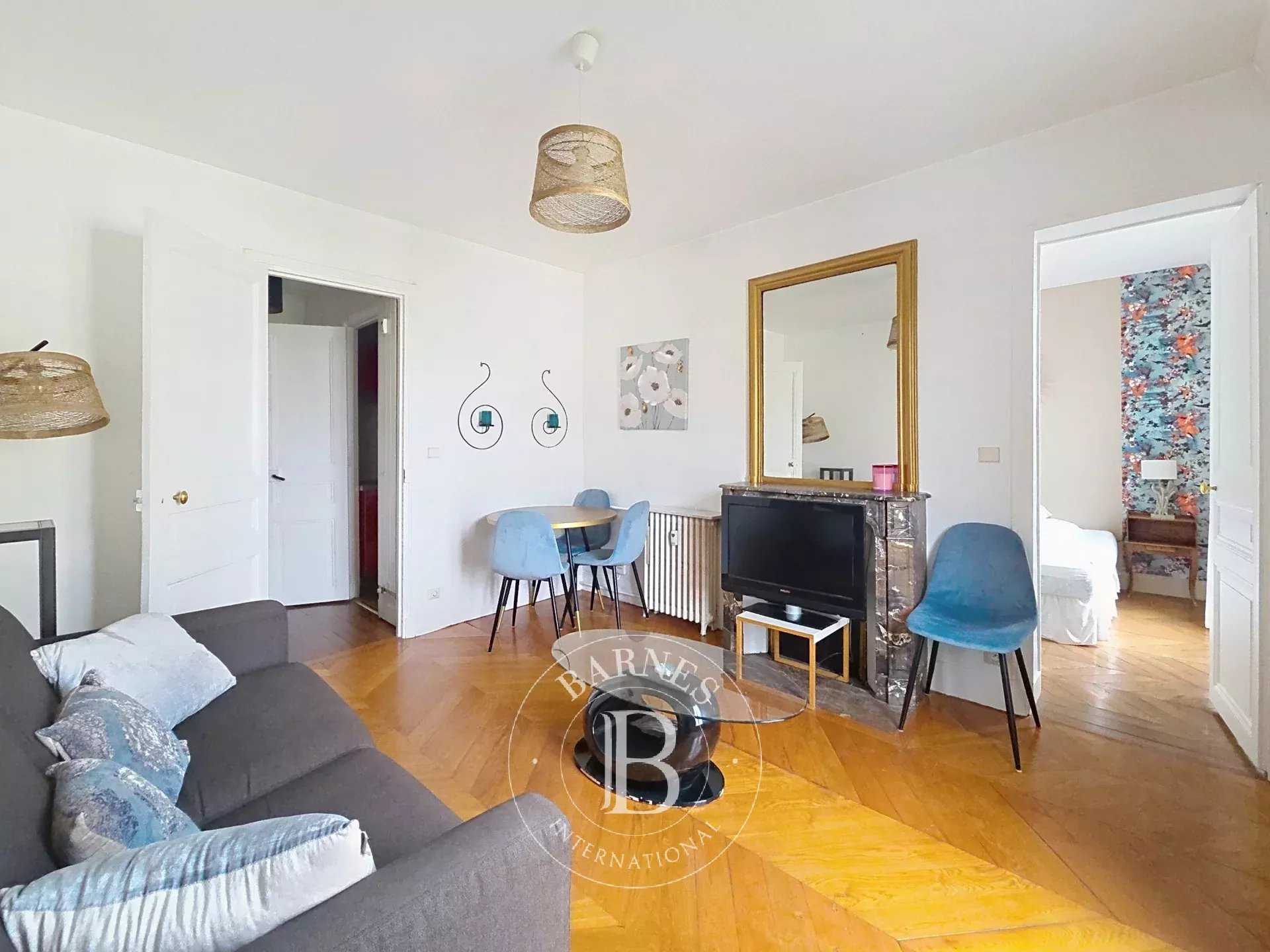 Paris  - Appartement 2 Pi&egrave;ces, 1 Chambre