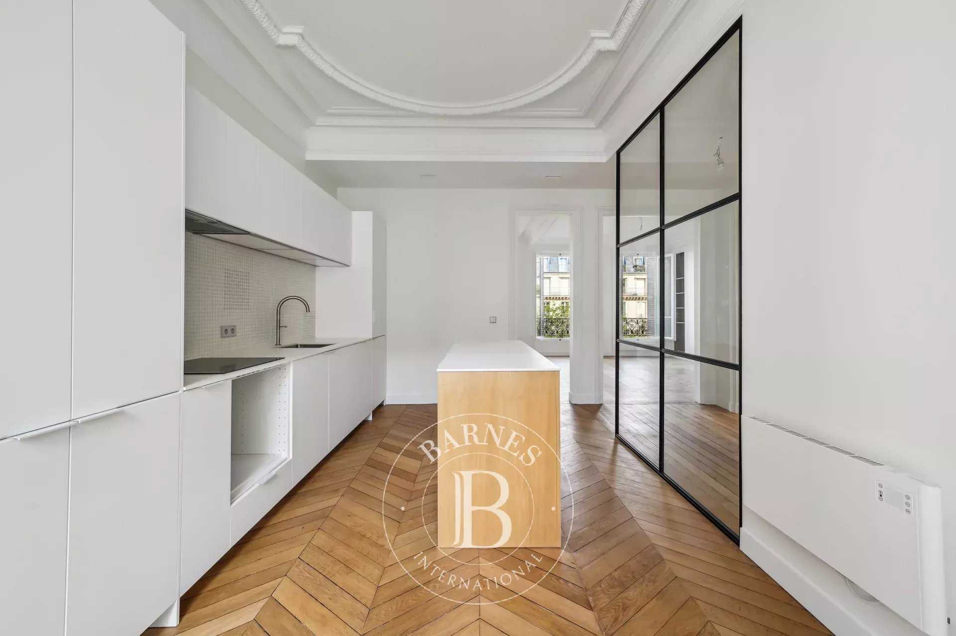 Paris  - Apartment 3 Bedrooms