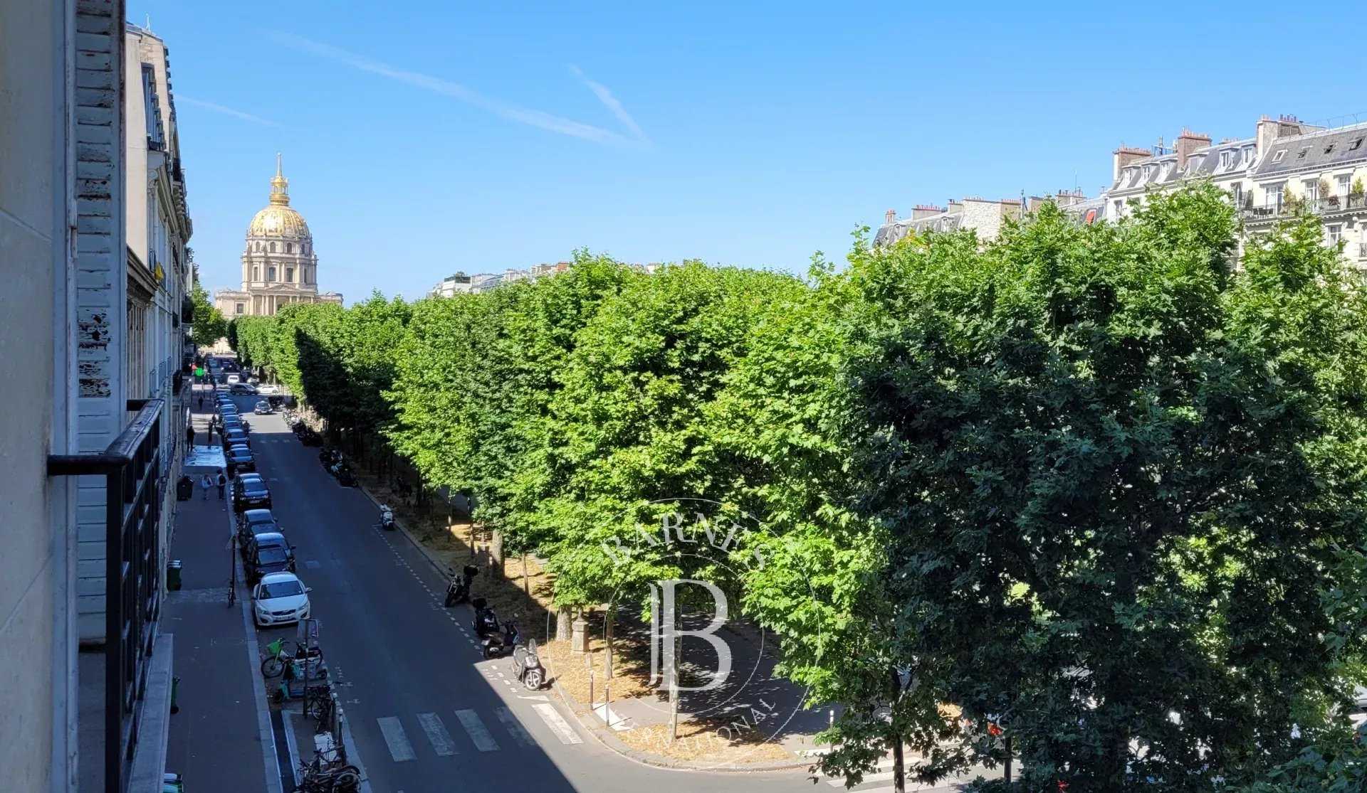 Paris  - Appartement 3 Pi&egrave;ces 2 Chambres