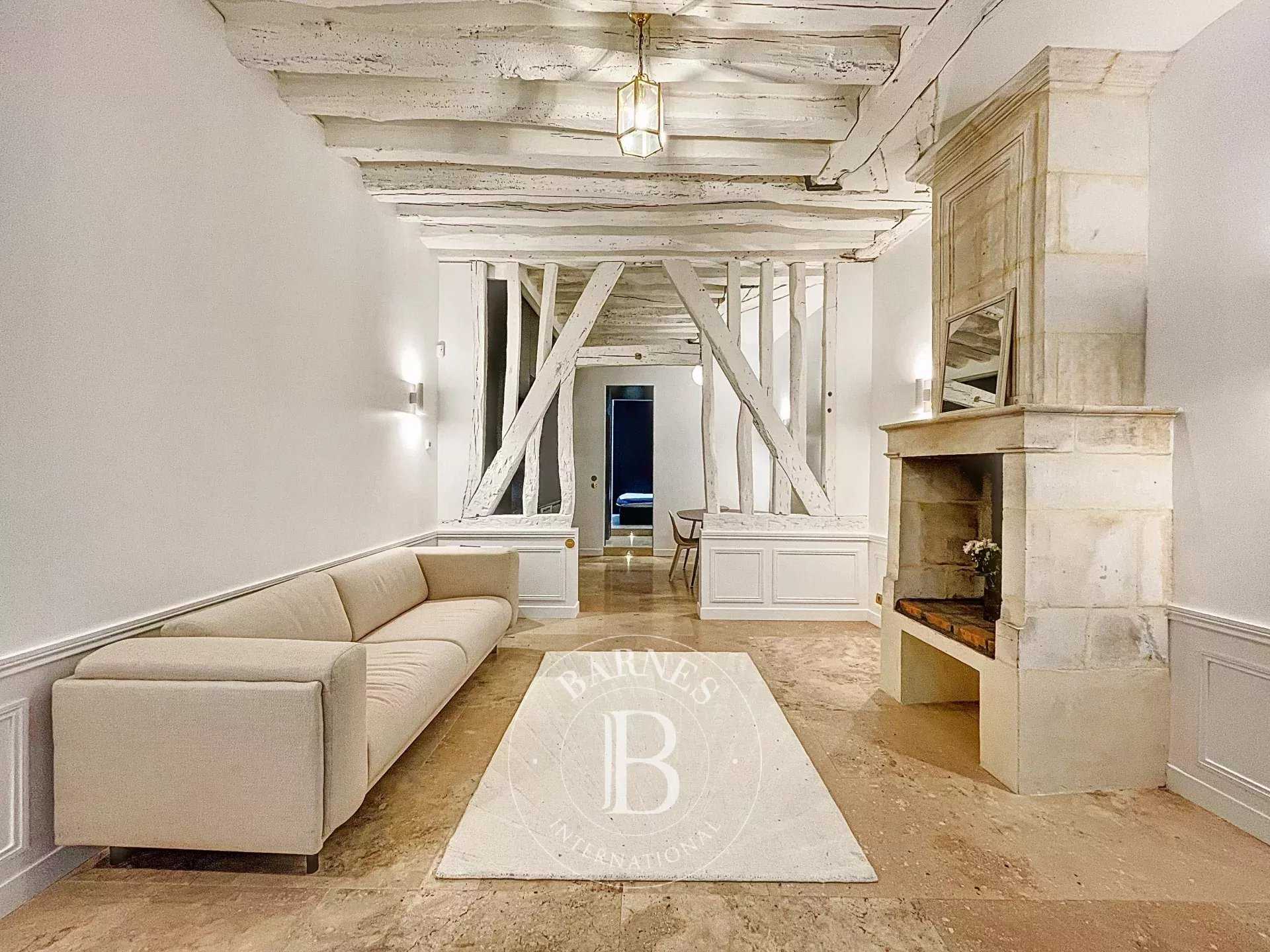 Paris  - Appartement 2 Pièces, 1 Chambre
