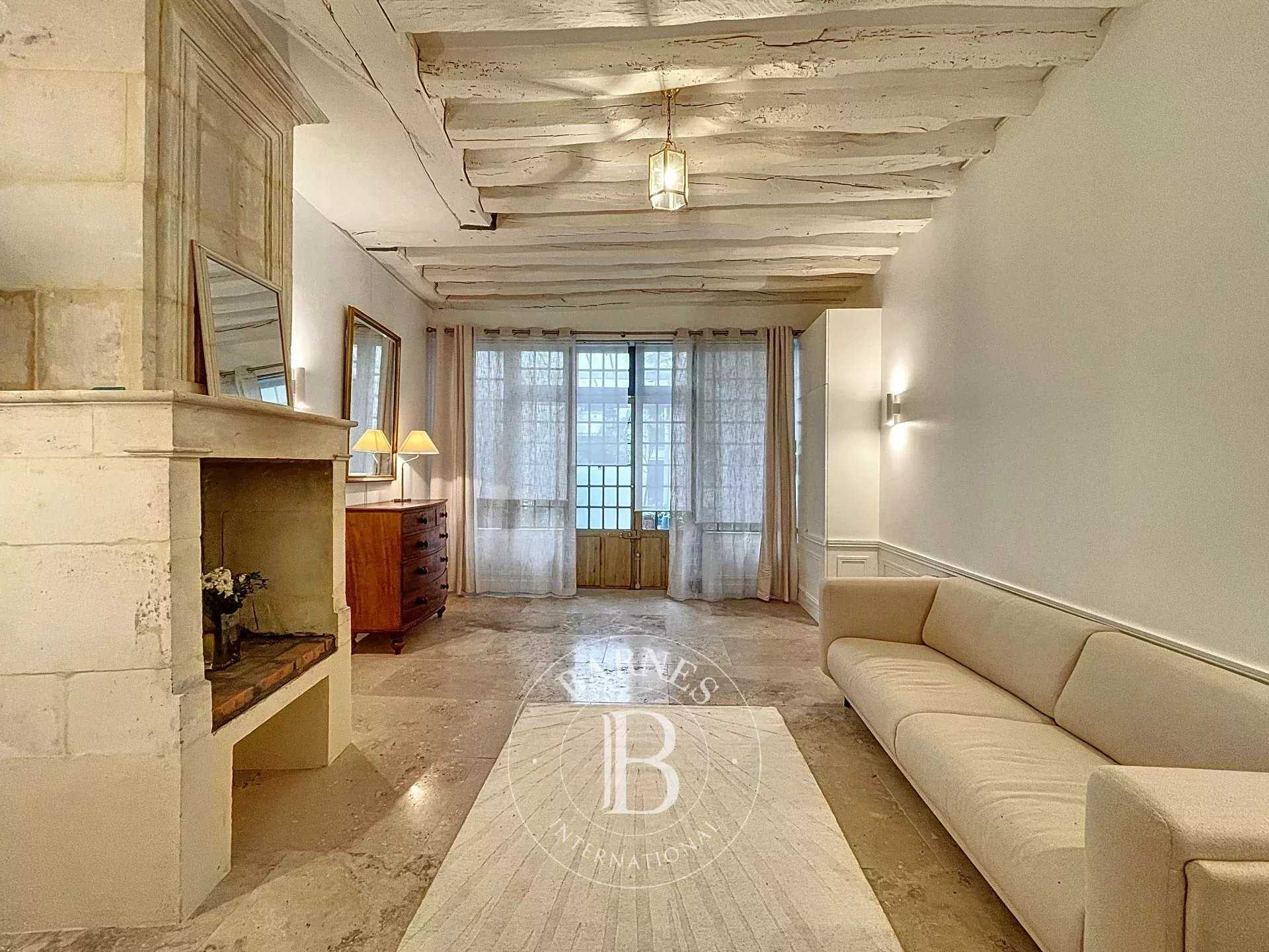Paris  - Appartement 2 Pièces, 1 Chambre