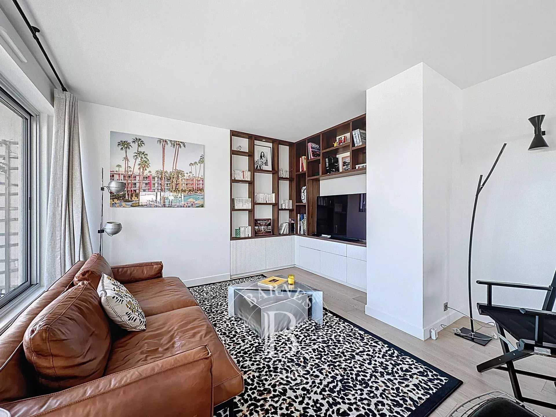 Paris  - Appartement 2 Pièces, 1 Chambre