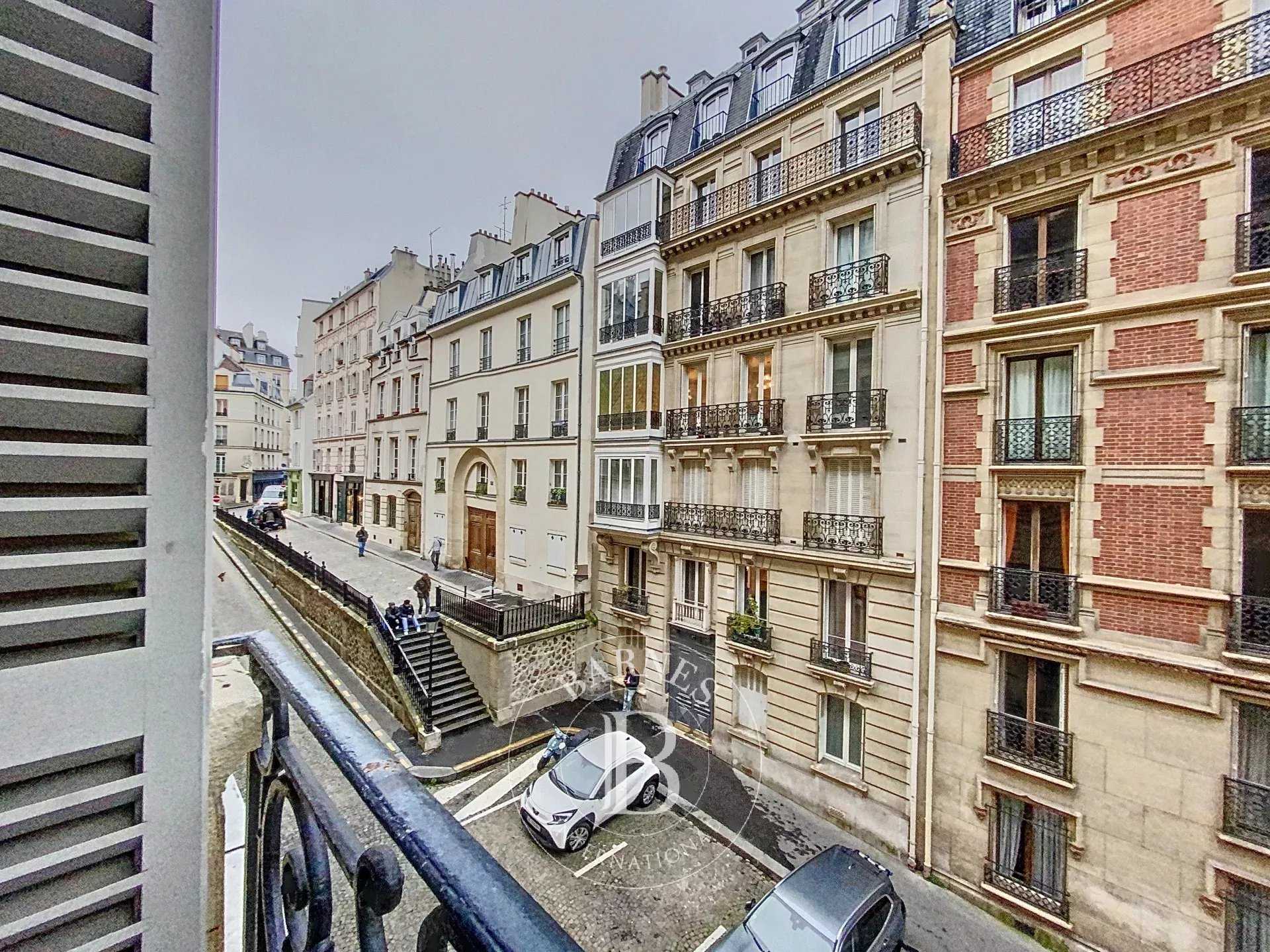 Paris  - Appartement 5 Pièces 3 Chambres