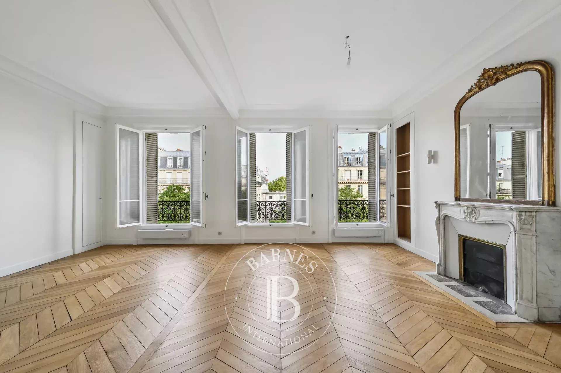 Paris  - Apartment 3 Bedrooms