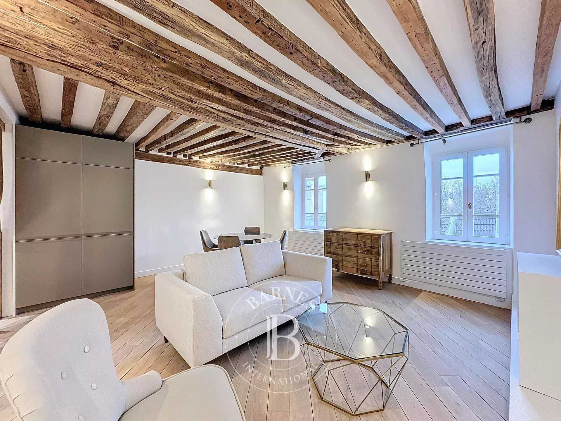 Paris  - Appartement 2 Pièces, 1 Chambre