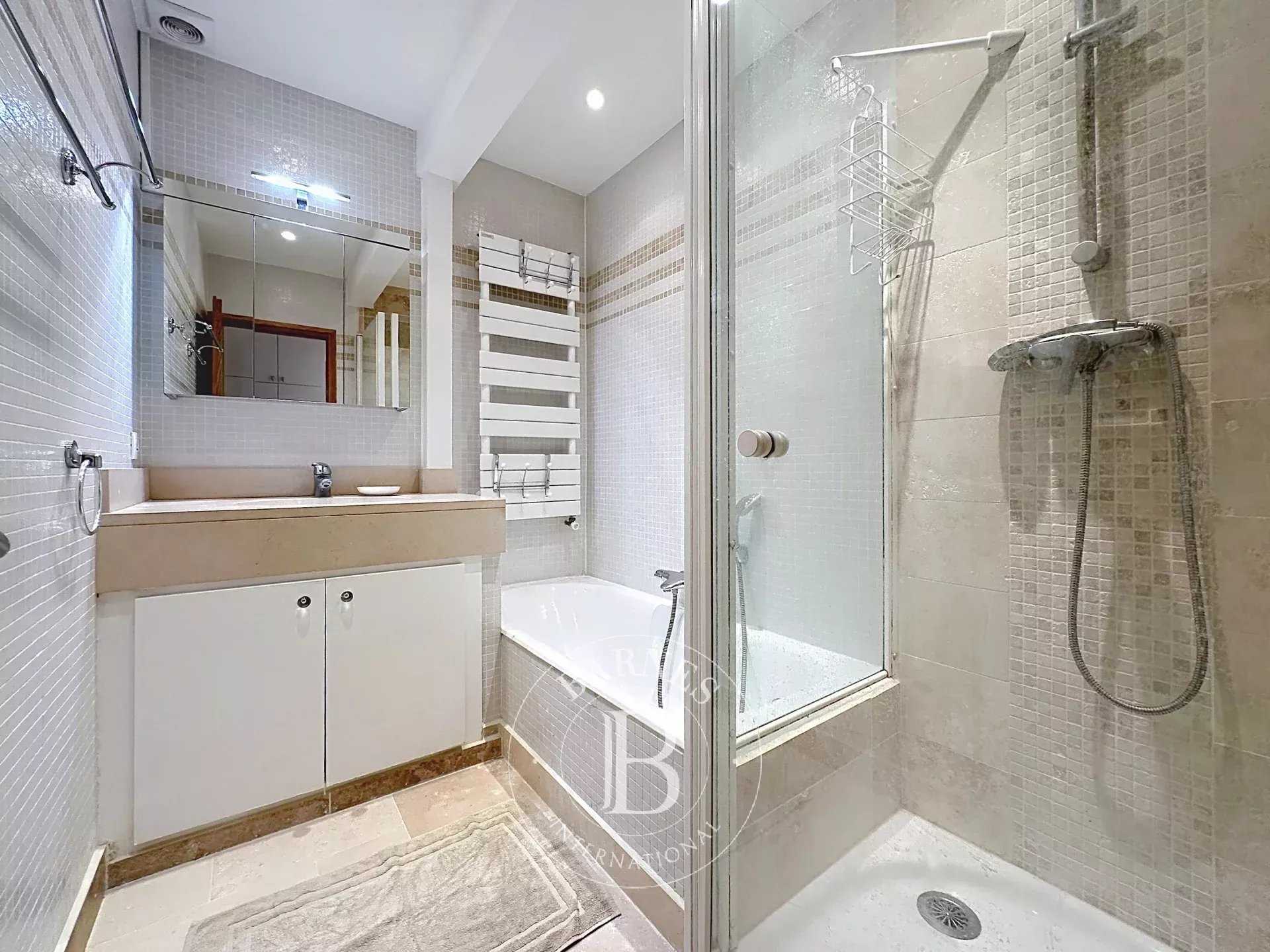 Paris  - Apartment 2 Bedrooms