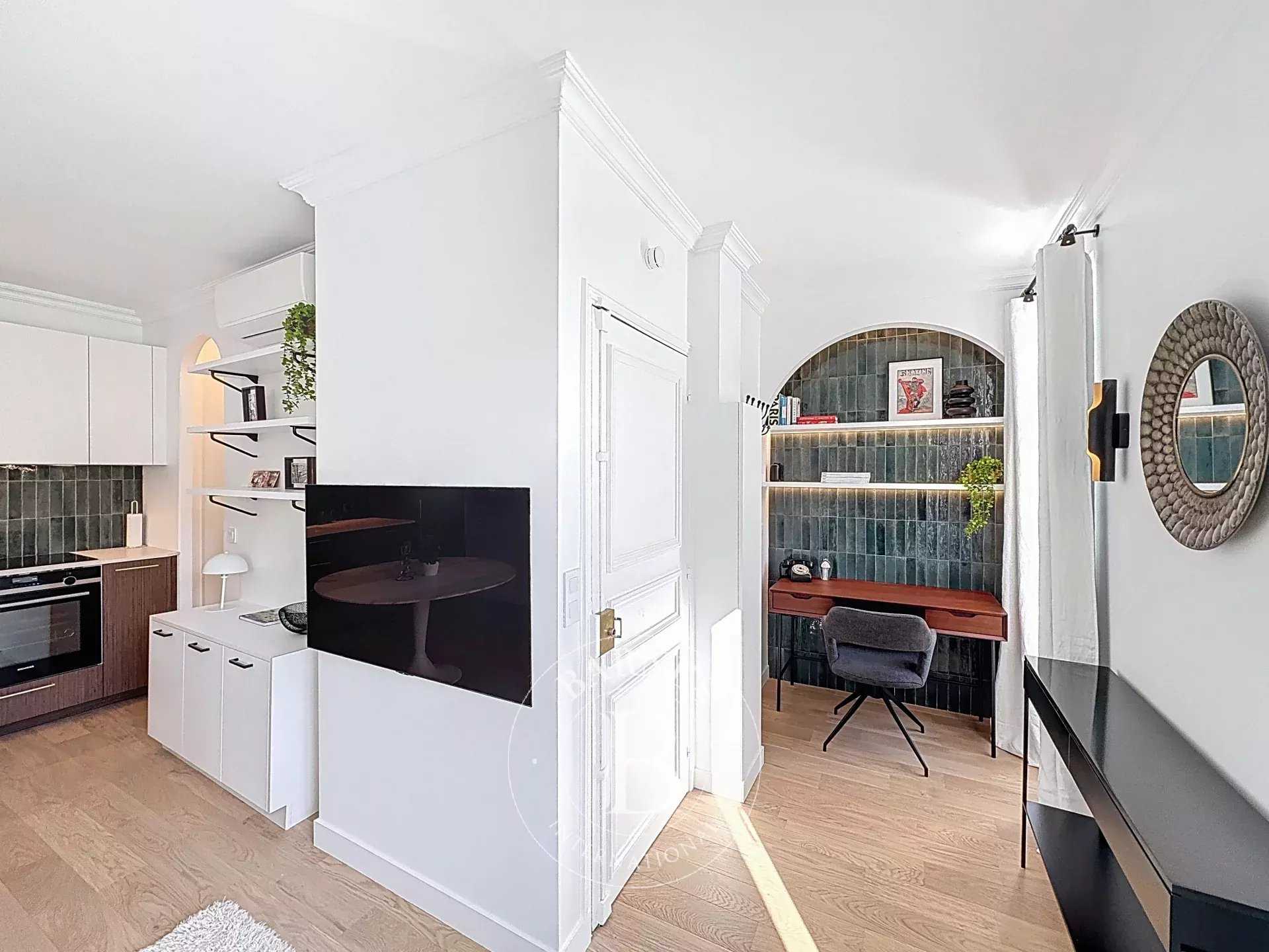 Paris  - Appartement 2 Pi&egrave;ces, 1 Chambre