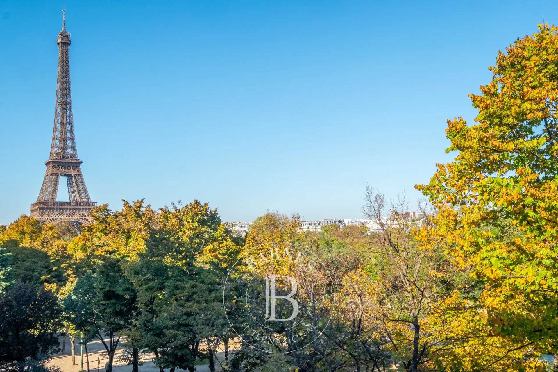 Paris  - Appartement 6 Pièces 4 Chambres