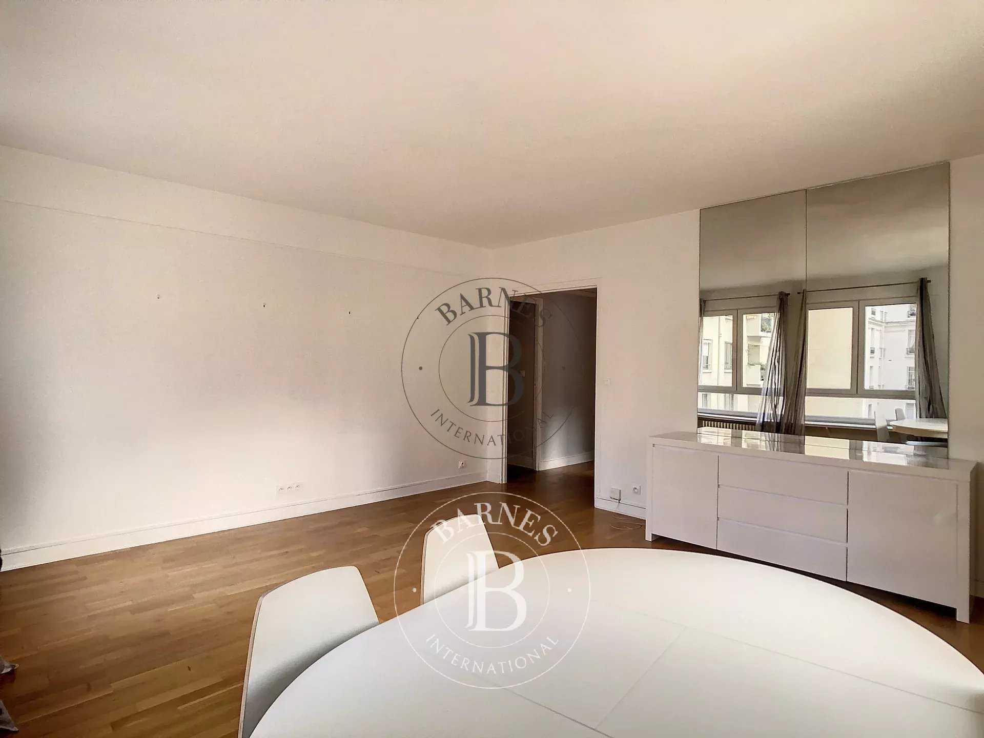 Paris  - Apartment 2 Bedrooms