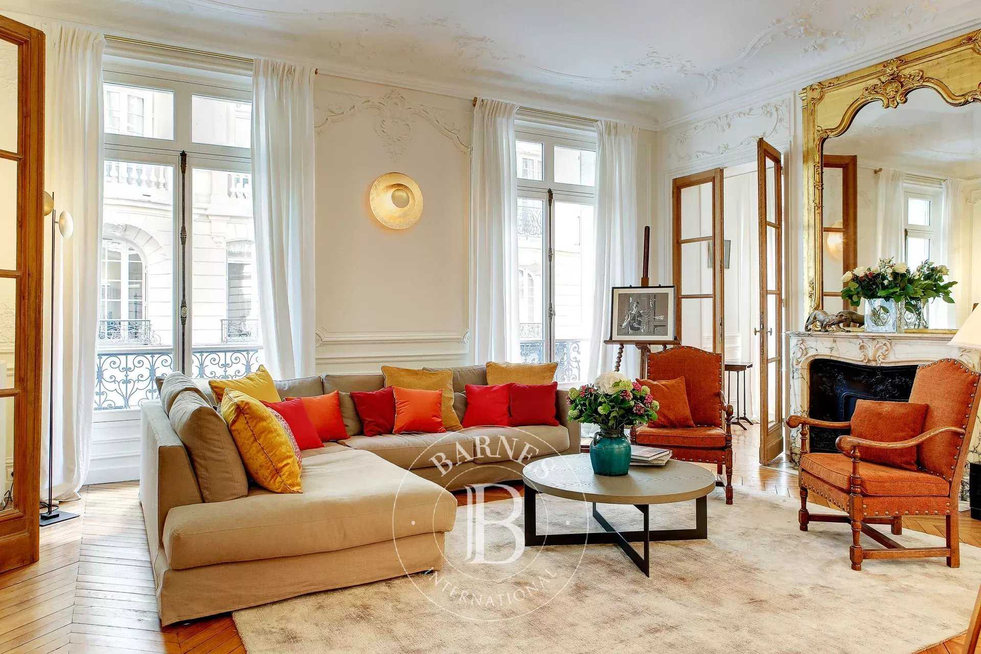 Paris  - Appartement 7 Pi&egrave;ces 4 Chambres