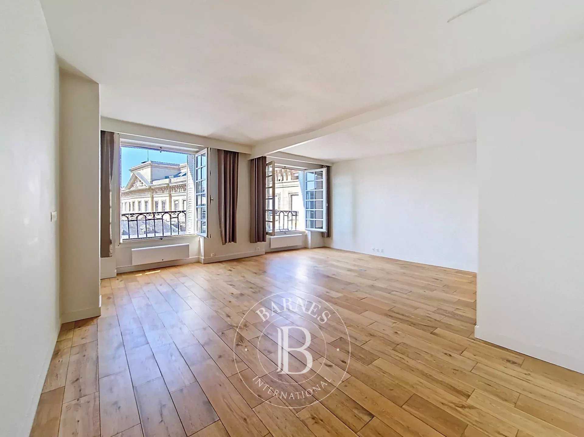 Paris  - Appartement 2 Pièces, 1 Chambre
